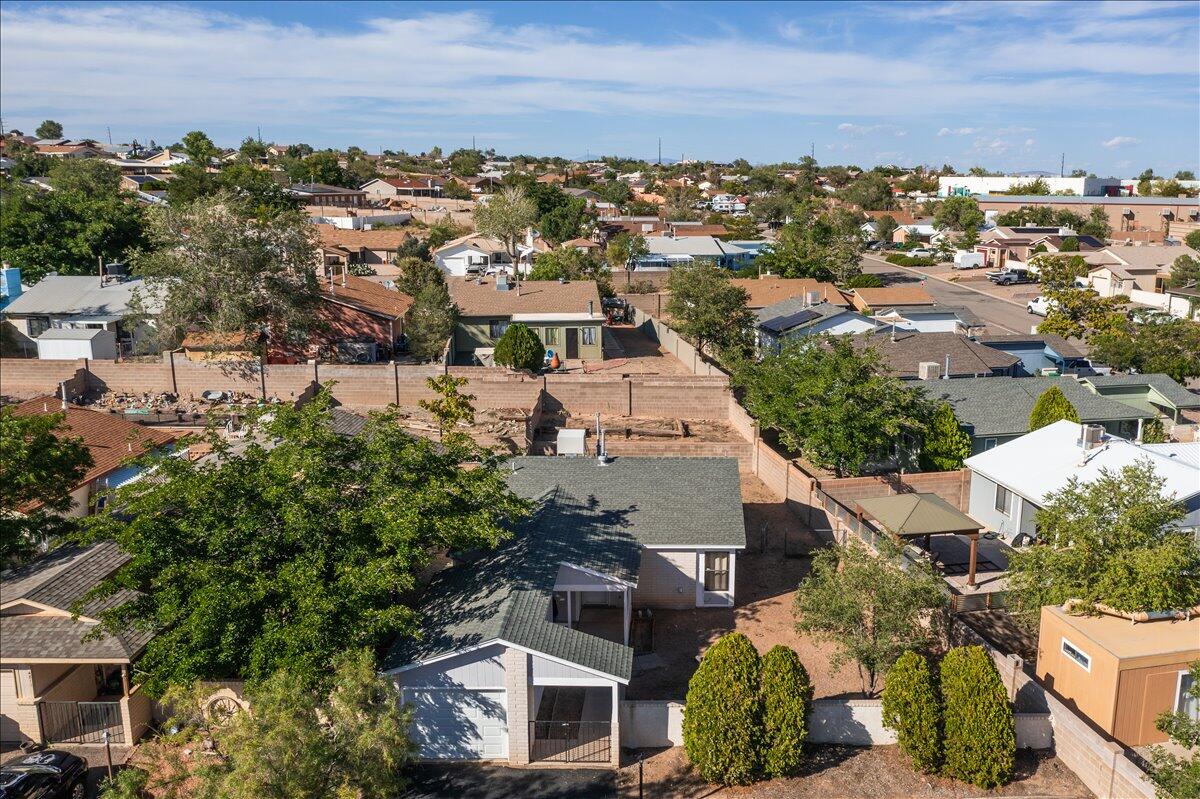 4815 PLATINUM Loop NE