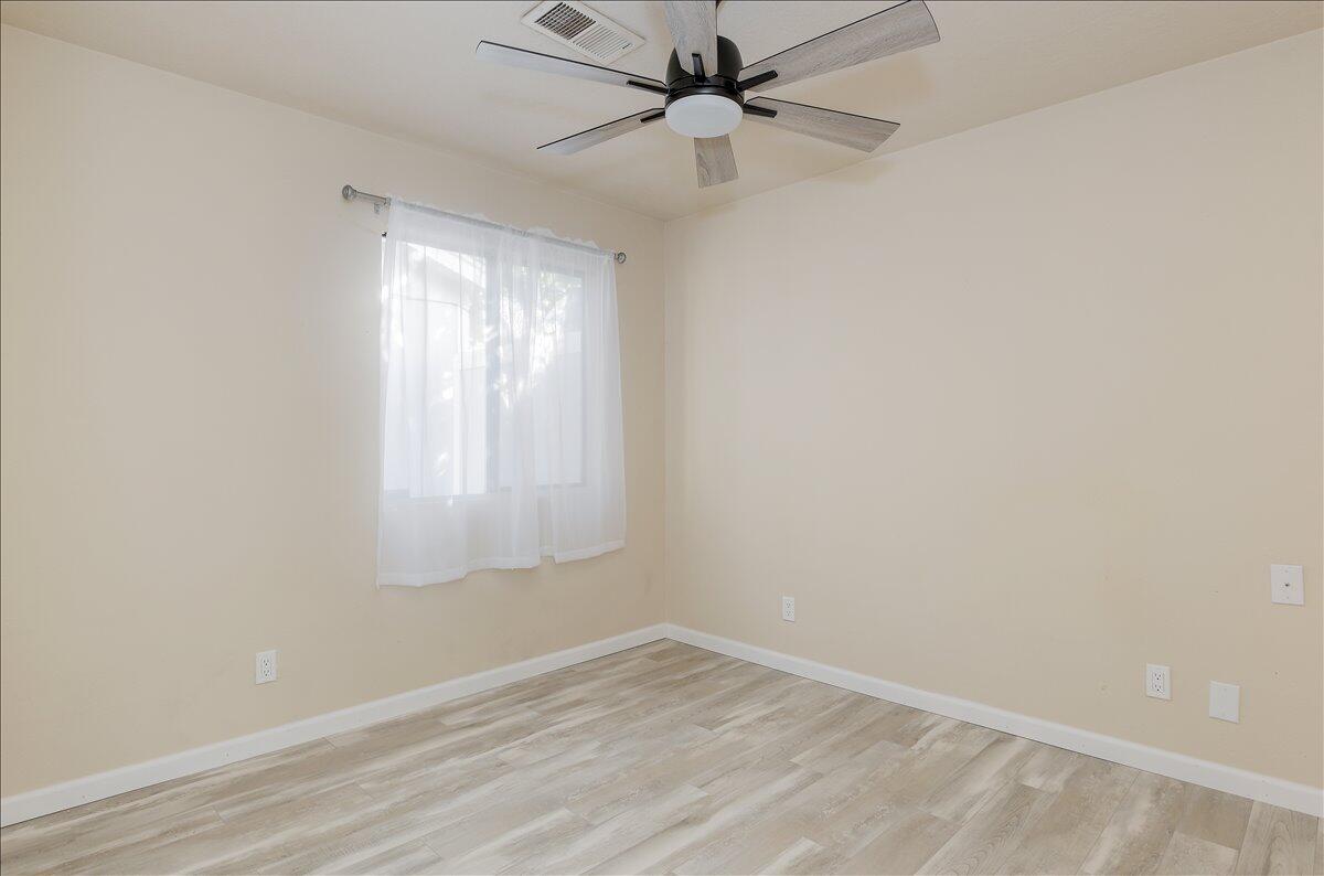 4815 PLATINUM Loop NE