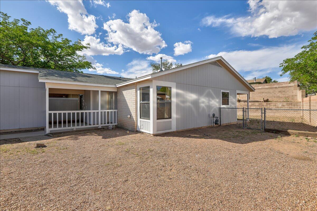 4815 PLATINUM Loop NE