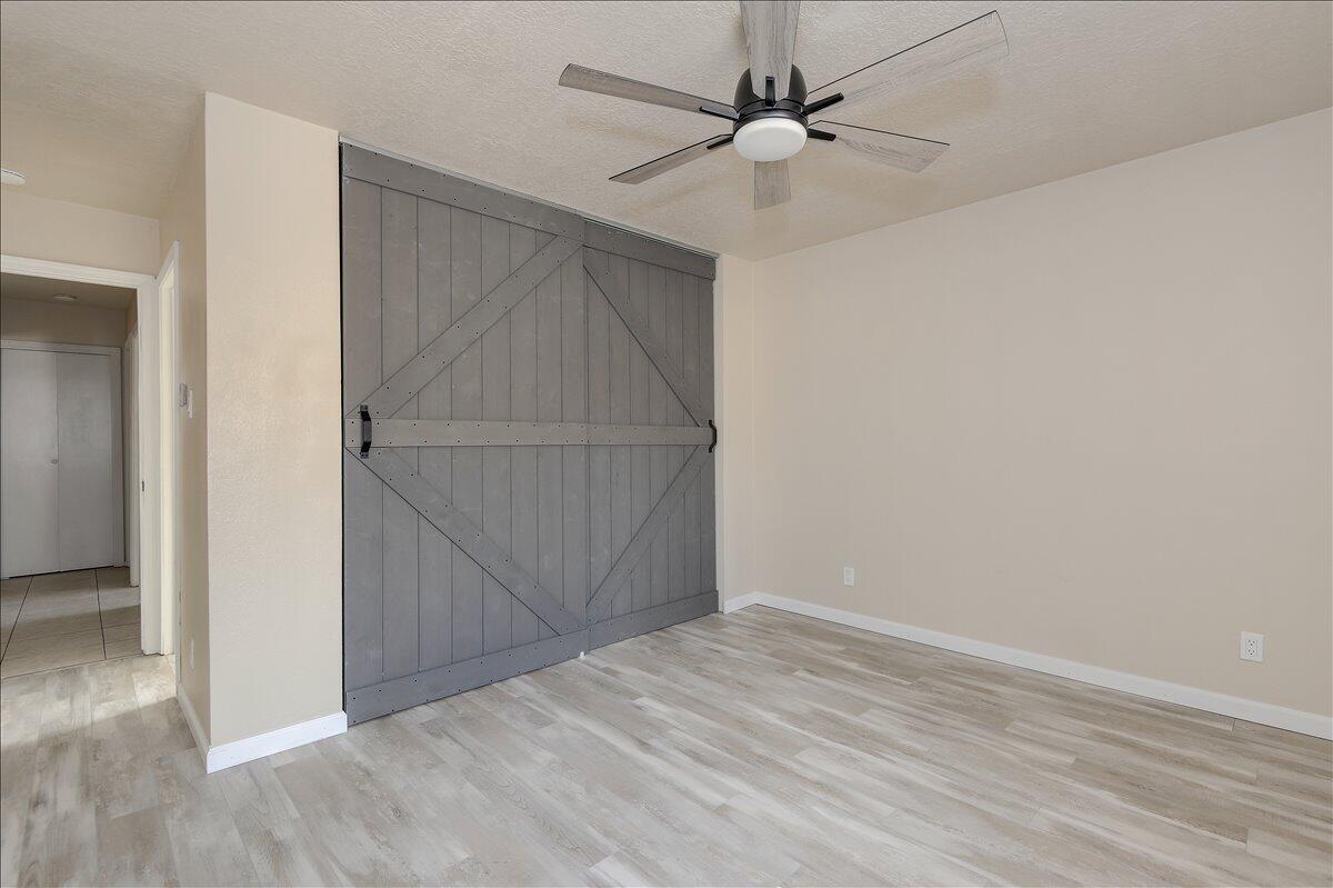 4815 PLATINUM Loop NE