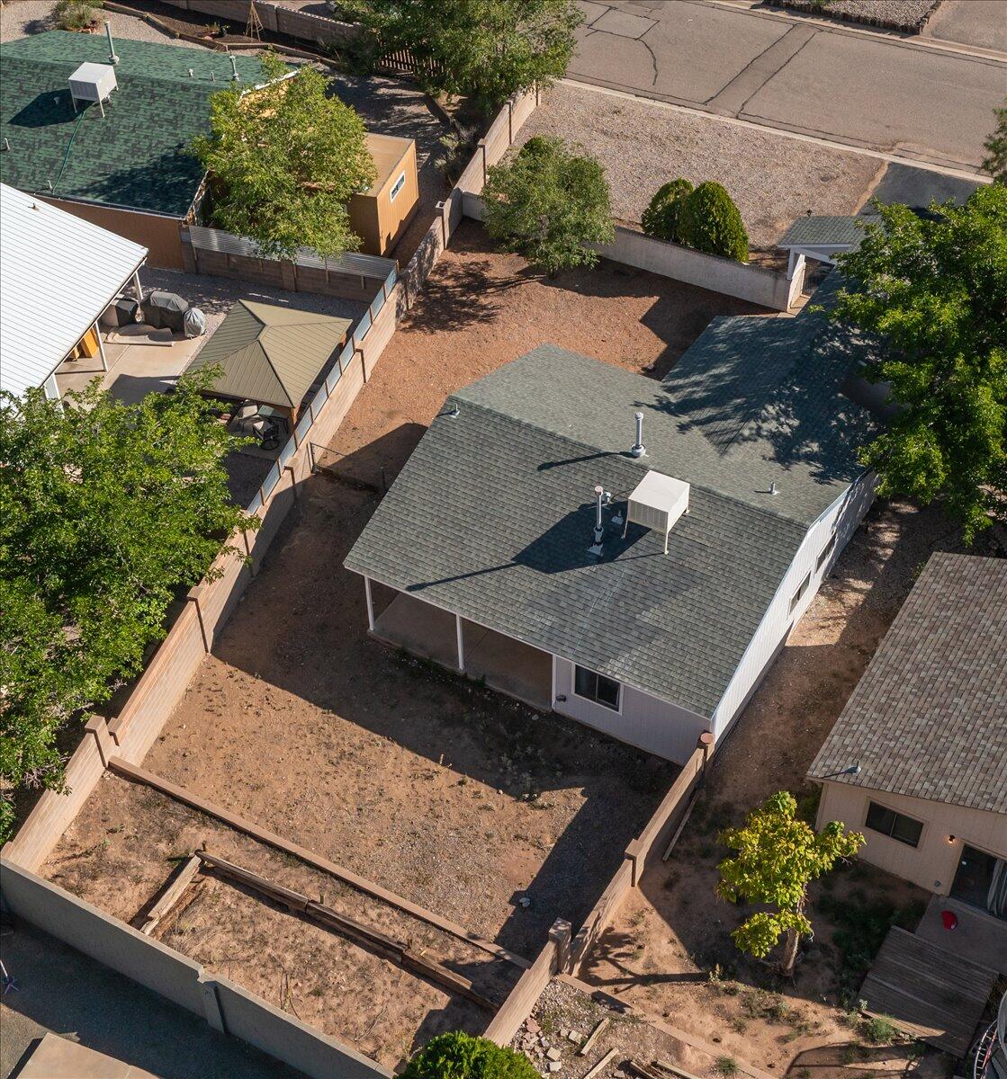 4815 PLATINUM Loop NE