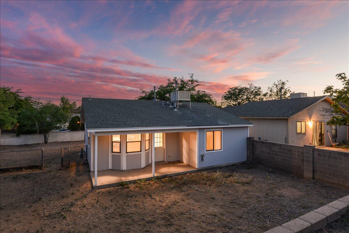 4815 PLATINUM Loop NE