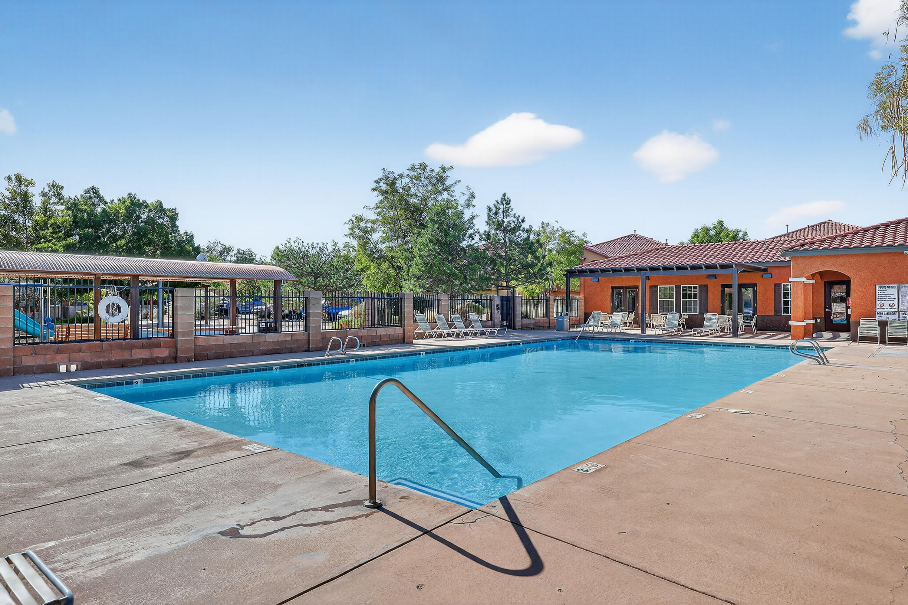 601 Menaul Boulevard NE 2106