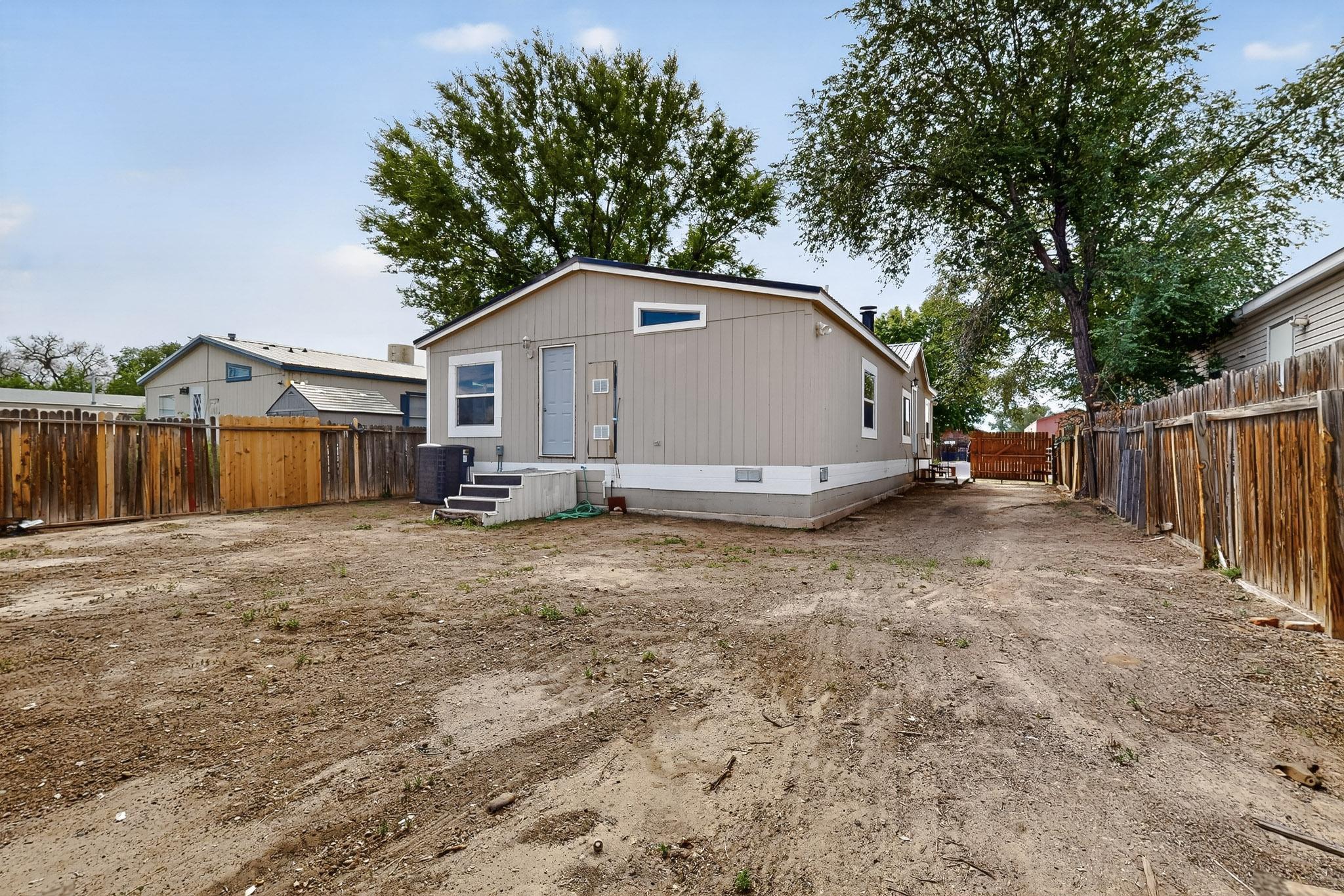 1152 LOS NARDOS Drive SE