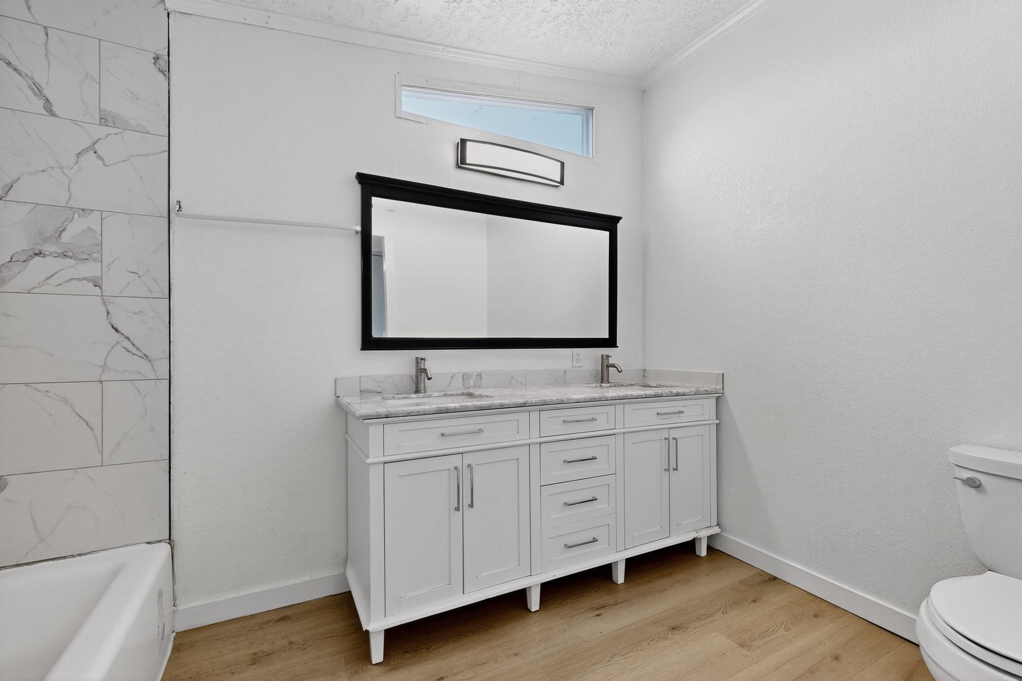 1152 LOS NARDOS Drive SE