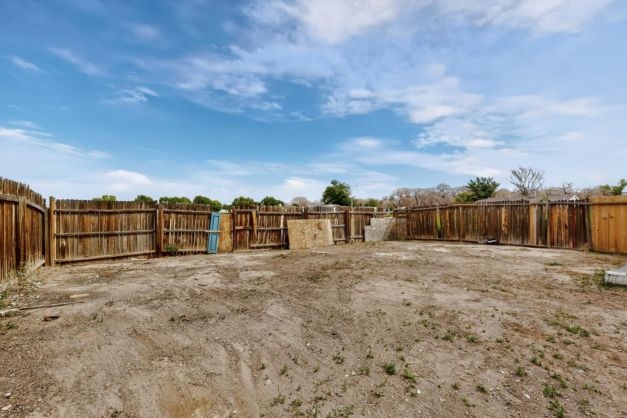 1152 LOS NARDOS Drive SE