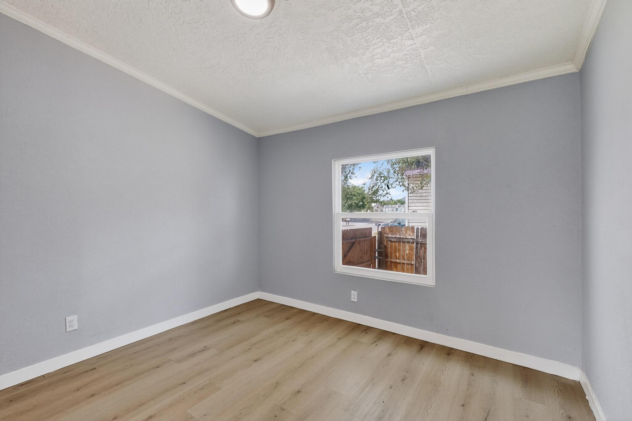 1152 LOS NARDOS Drive SE