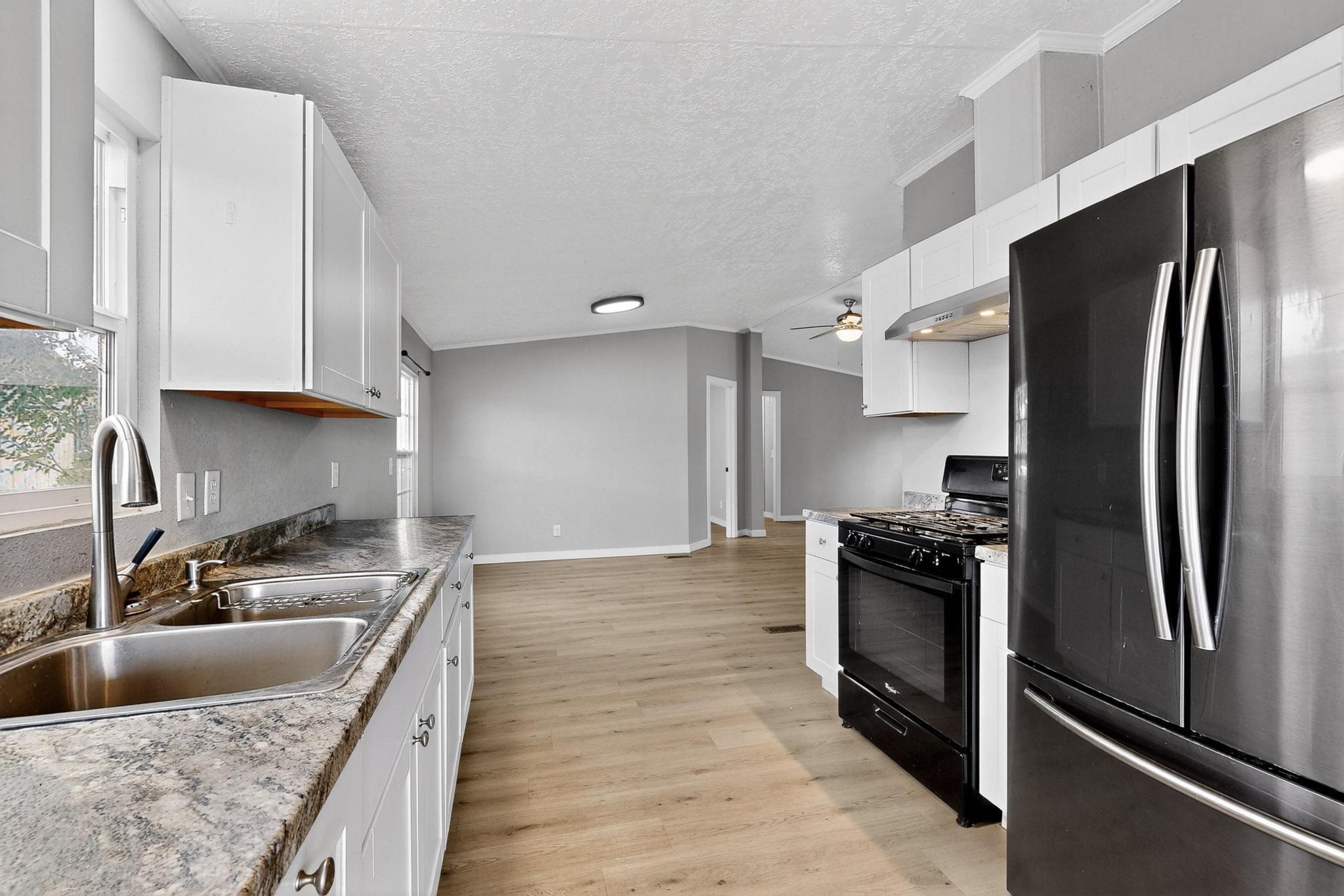 1152 LOS NARDOS Drive SE