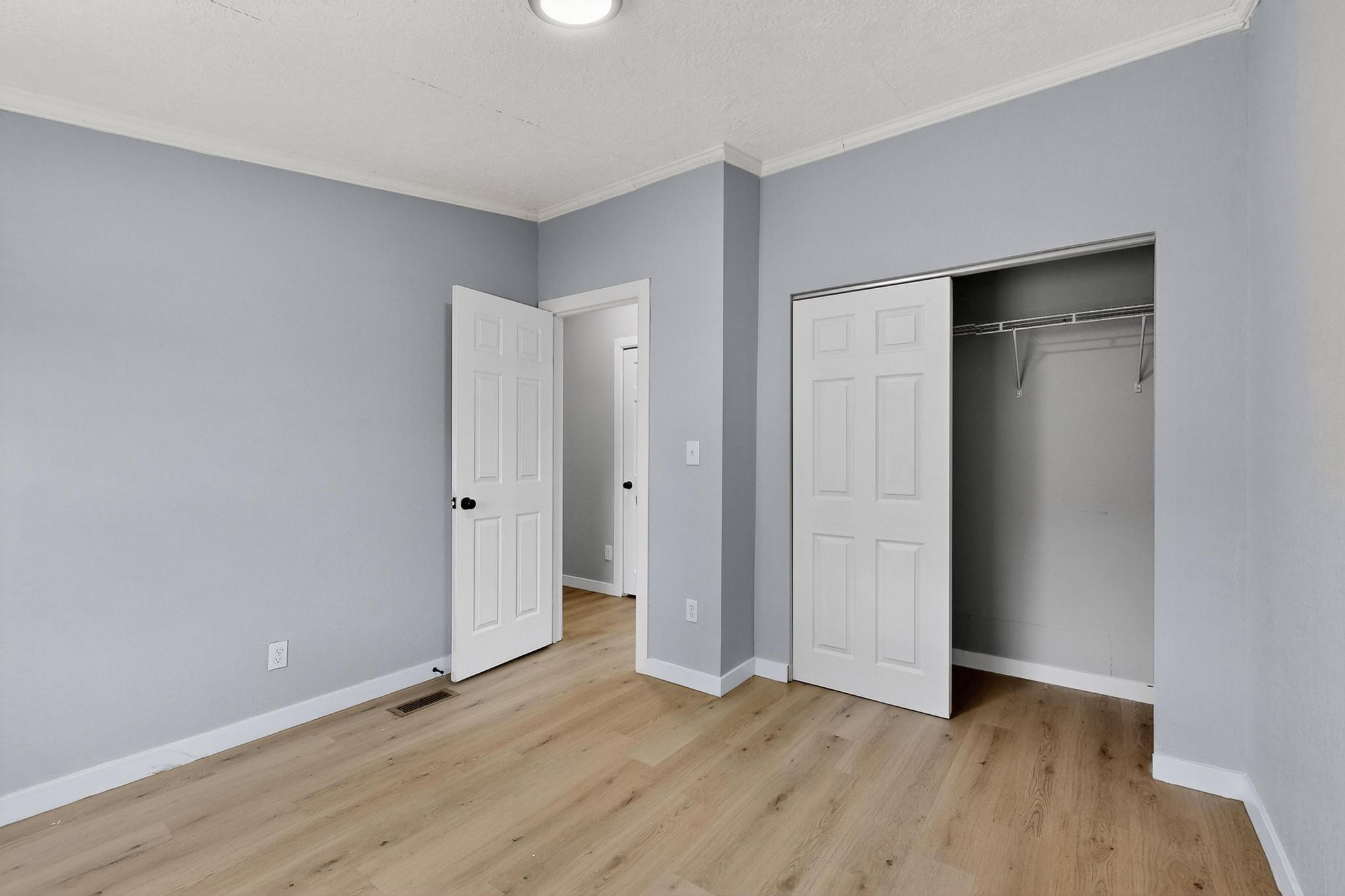 1152 LOS NARDOS Drive SE