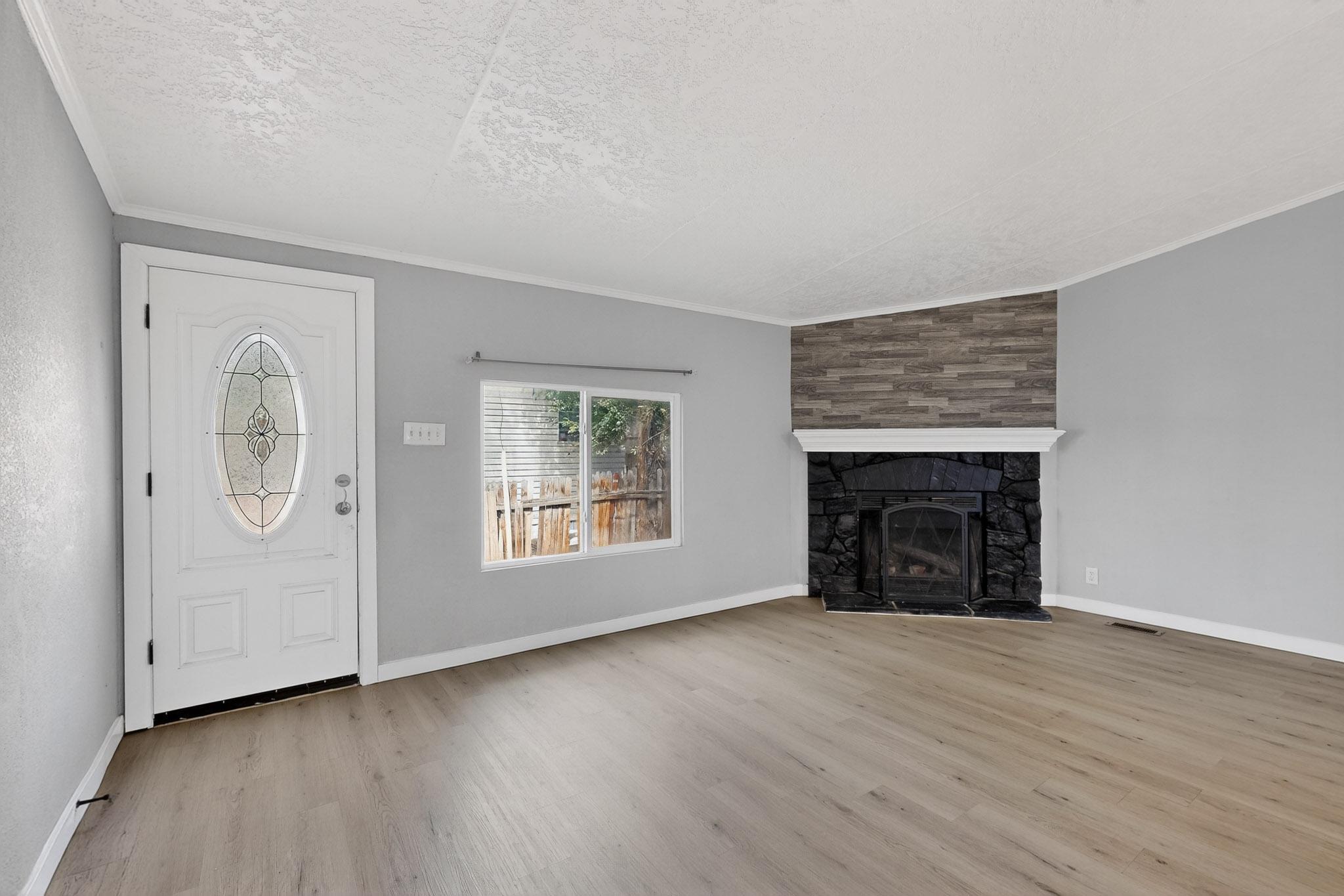 1152 LOS NARDOS Drive SE