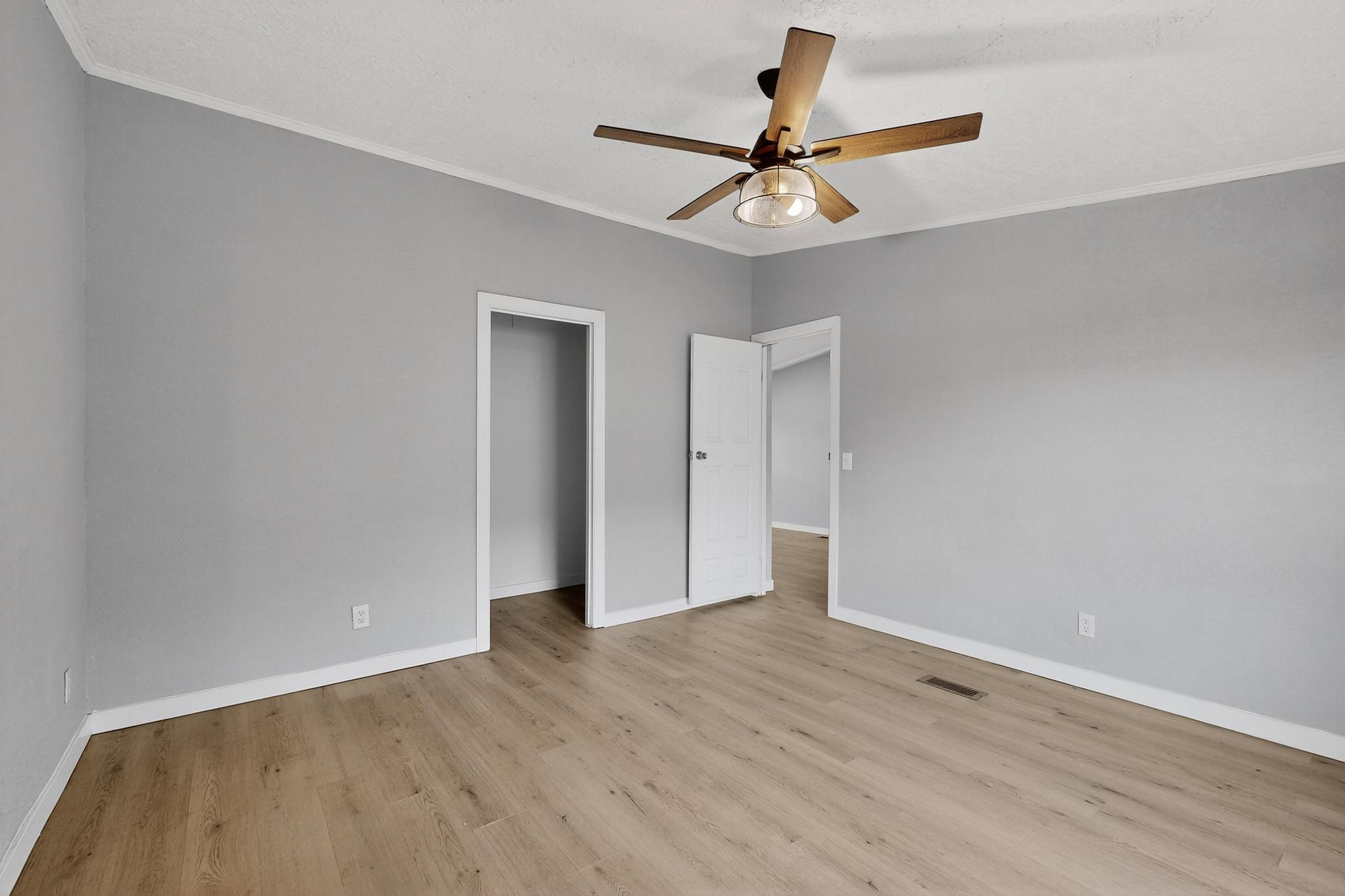 1152 LOS NARDOS Drive SE