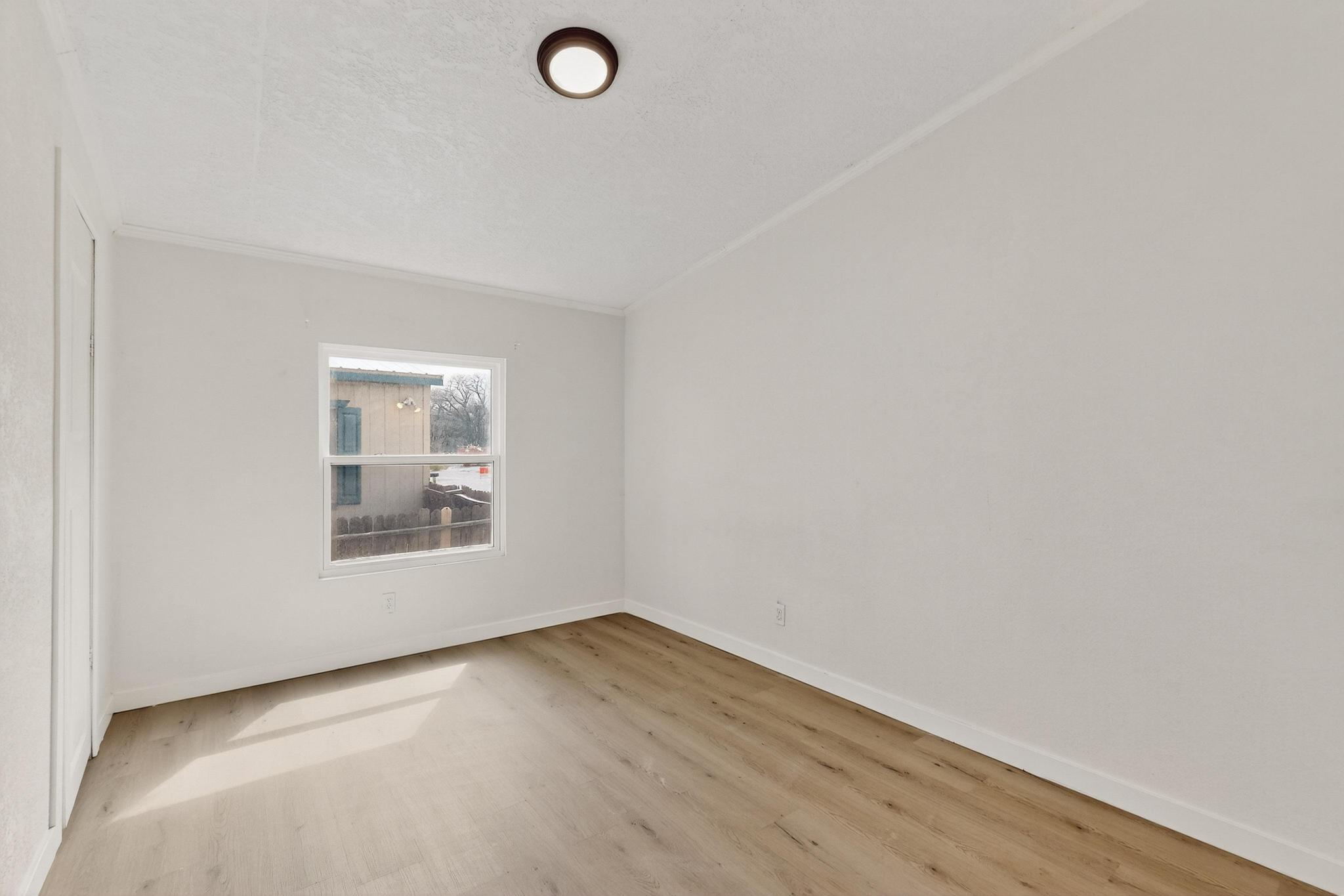 1152 LOS NARDOS Drive SE