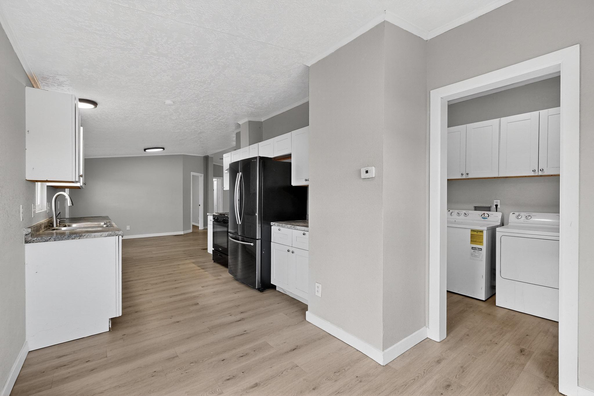 1152 LOS NARDOS Drive SE