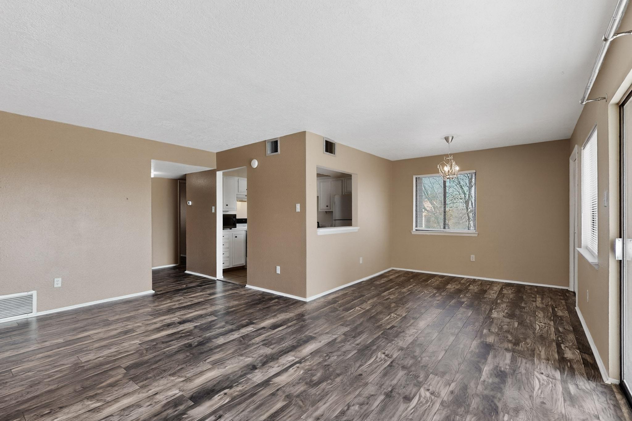 901 COUNTRY CLUB Drive SE F