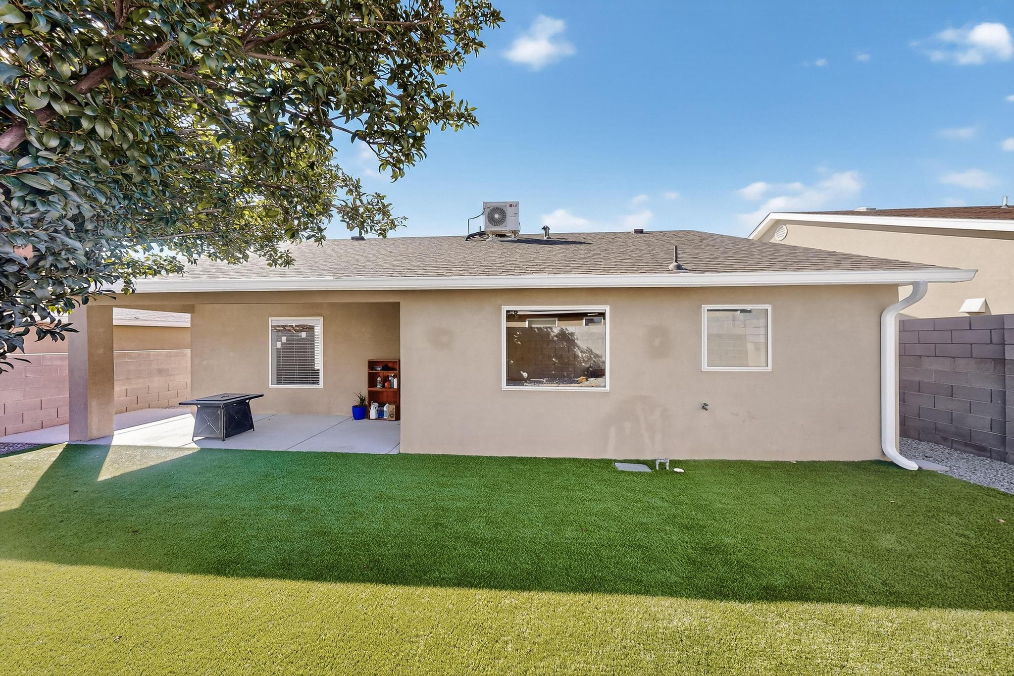 5609 MESA RIDGE Road NW