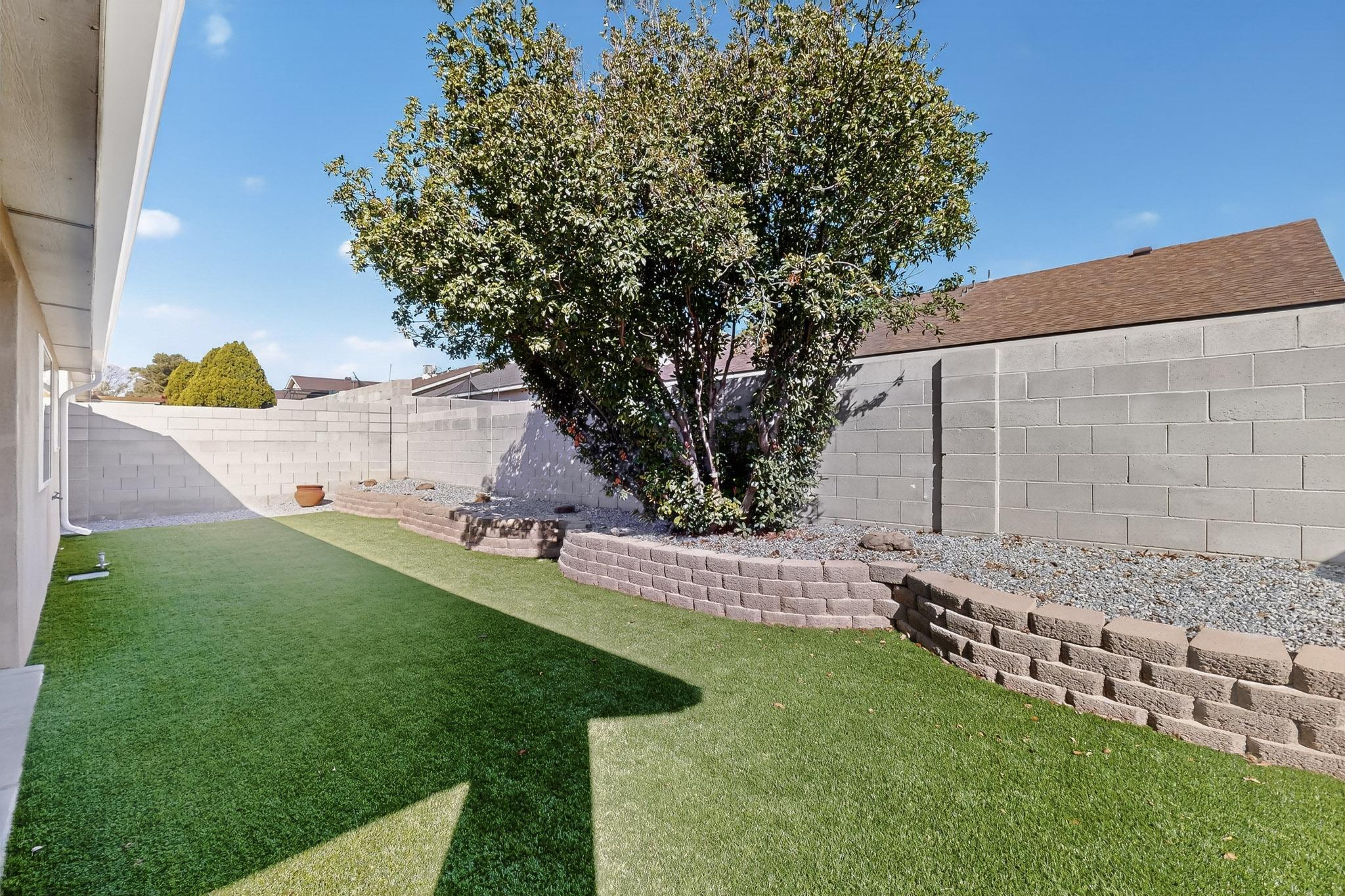 5609 MESA RIDGE Road NW
