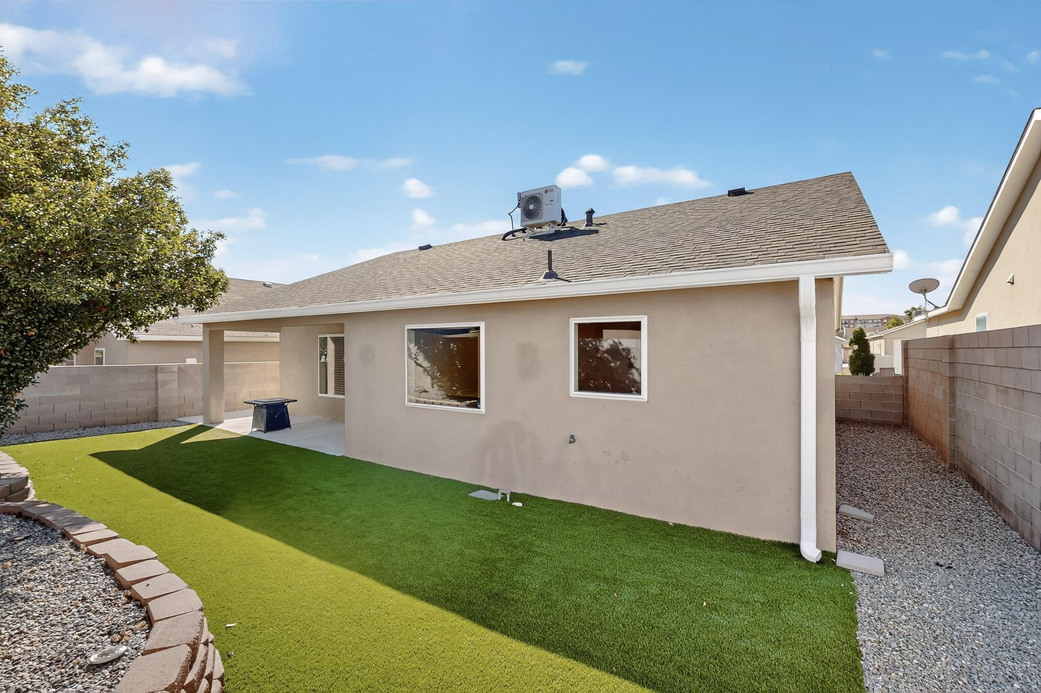 5609 MESA RIDGE Road NW