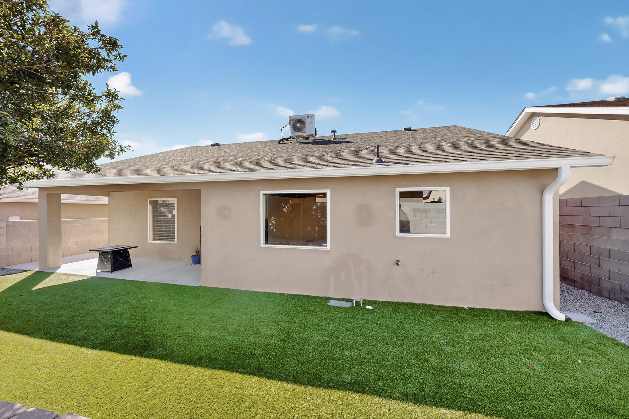 5609 MESA RIDGE Road NW
