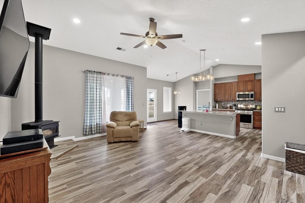 23 BRAYDEN Court