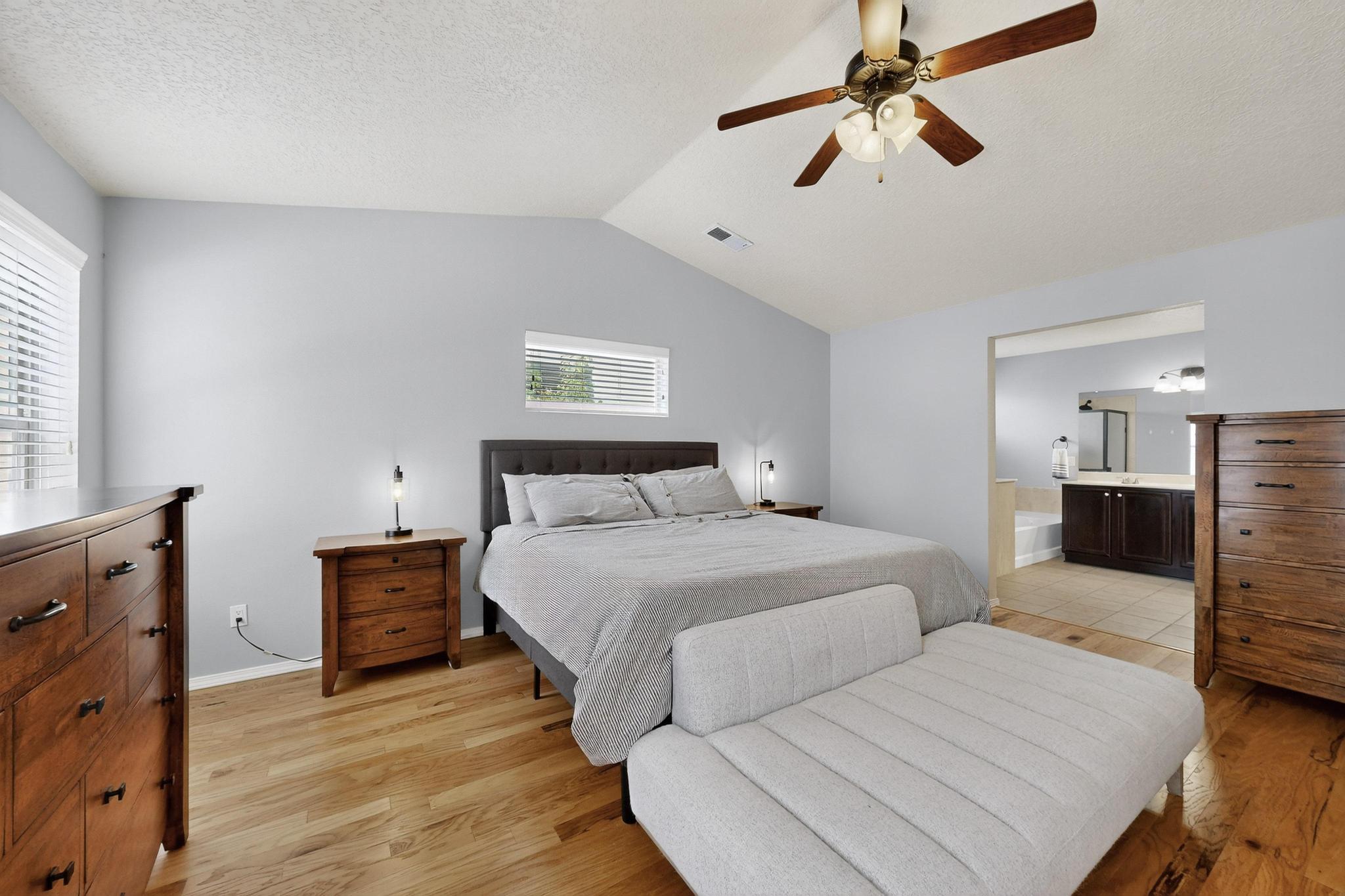 10923 SALTILLO Street NW