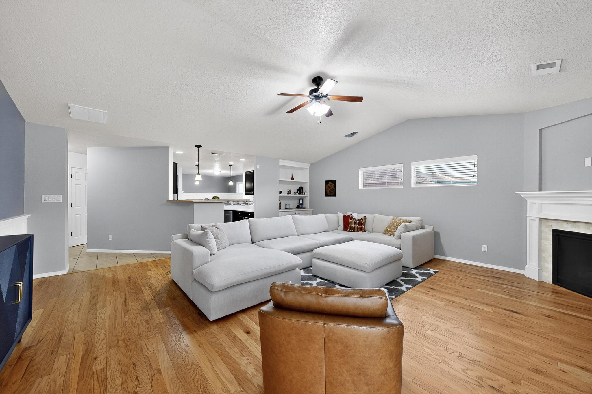 10923 SALTILLO Street NW