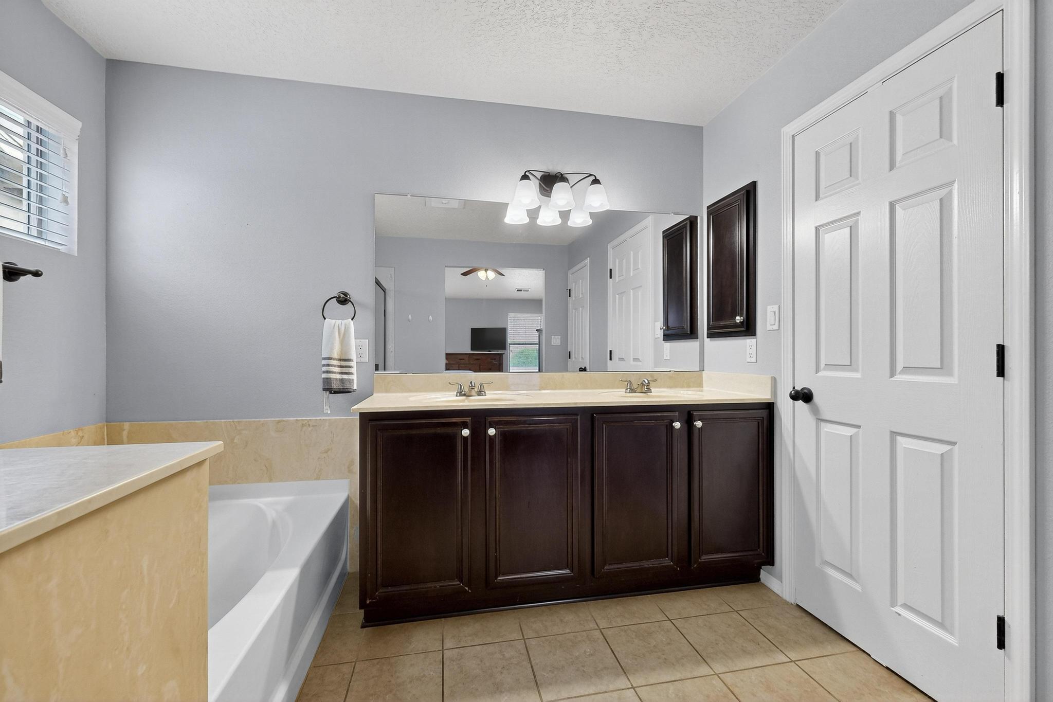 10923 SALTILLO Street NW