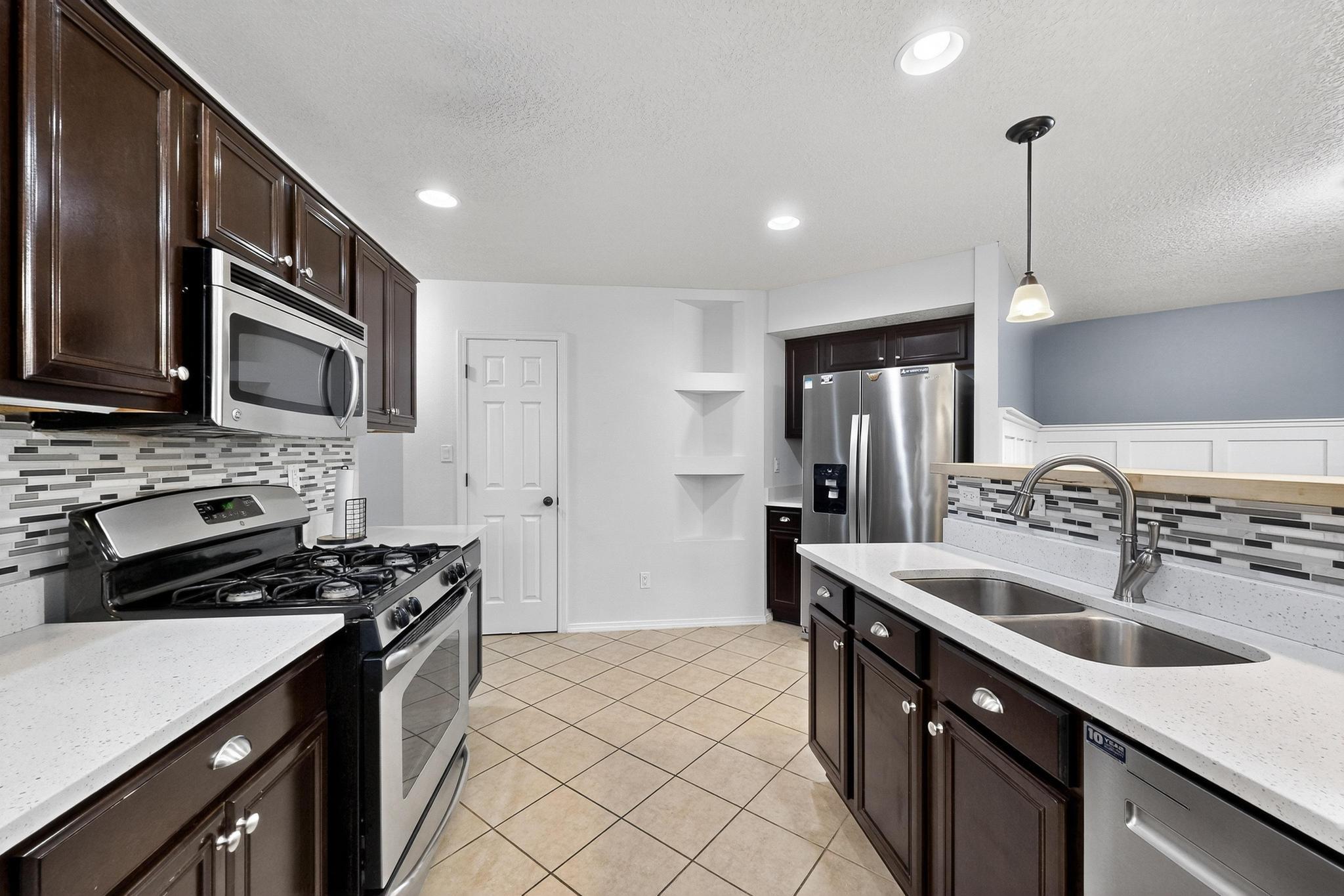 10923 SALTILLO Street NW