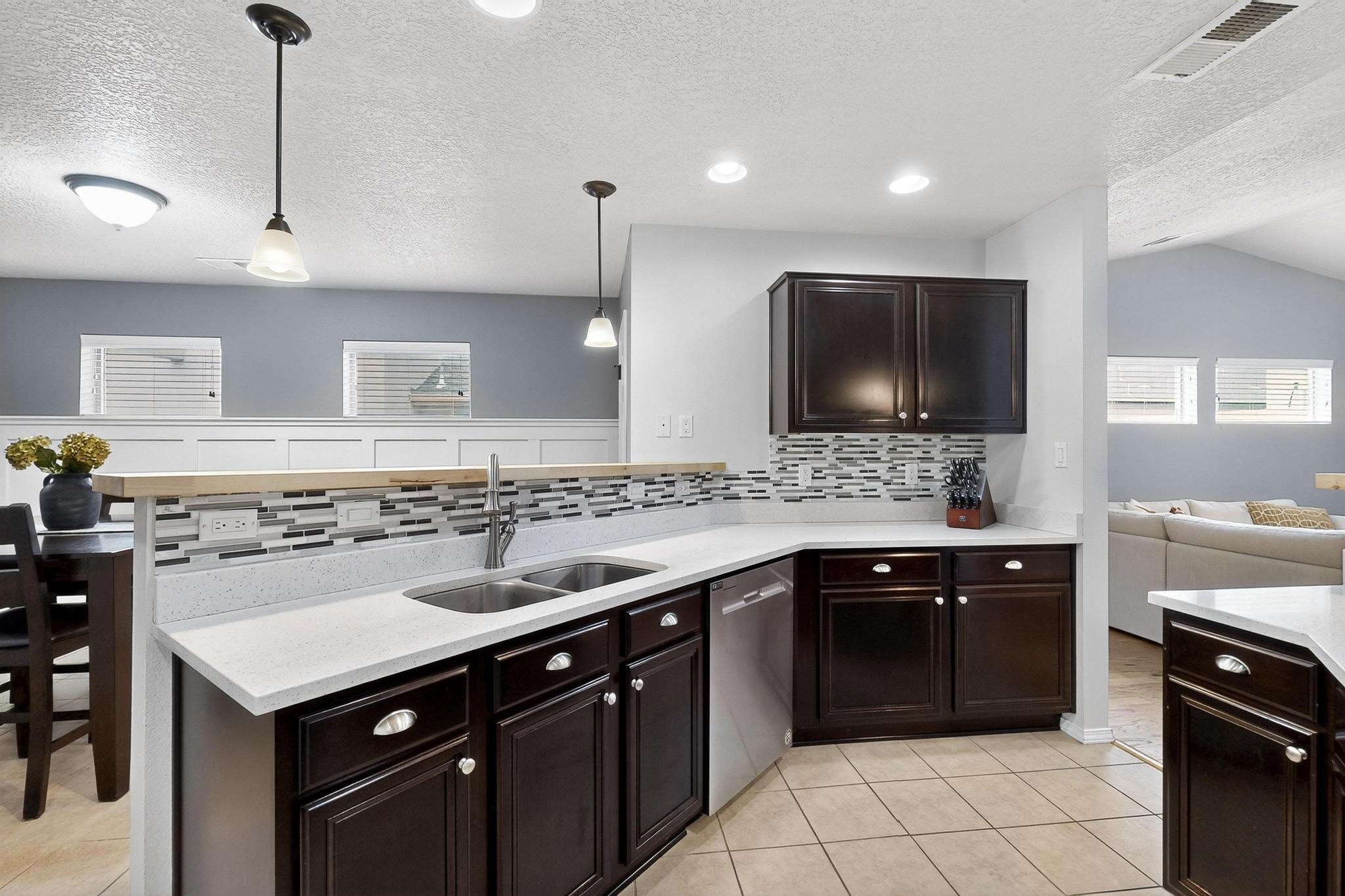 10923 SALTILLO Street NW