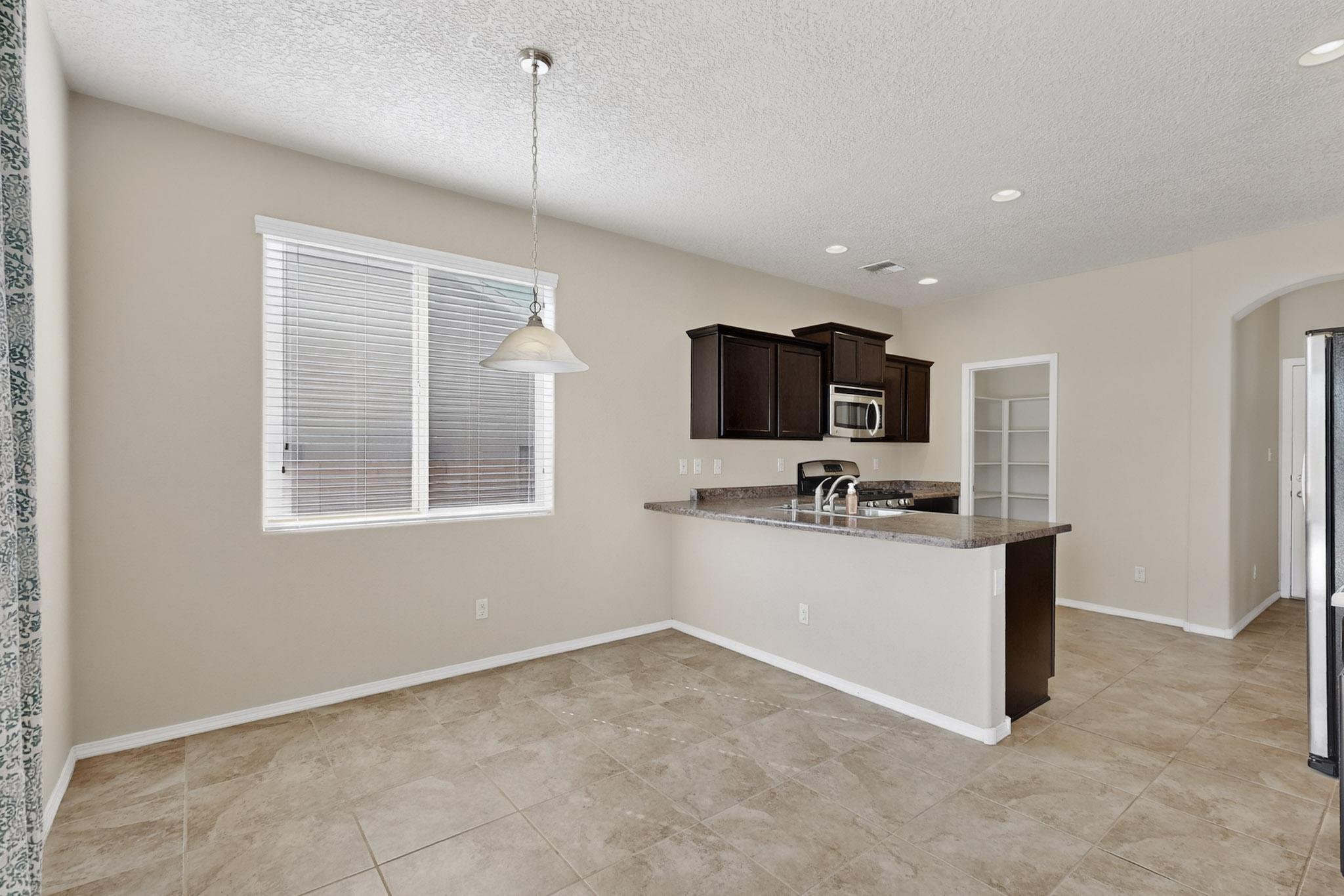 2800 CAMACHO Road SE