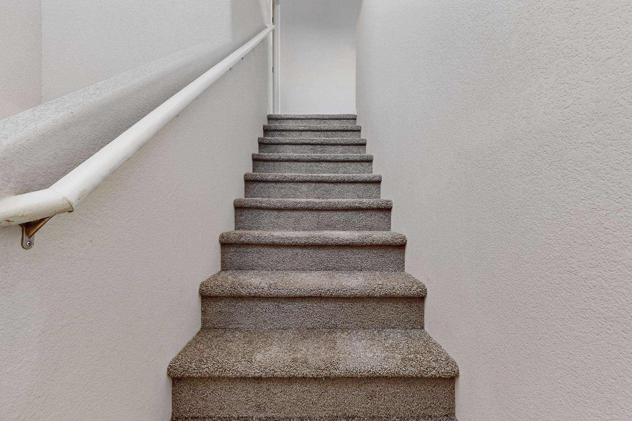 2800 CAMACHO Road SE