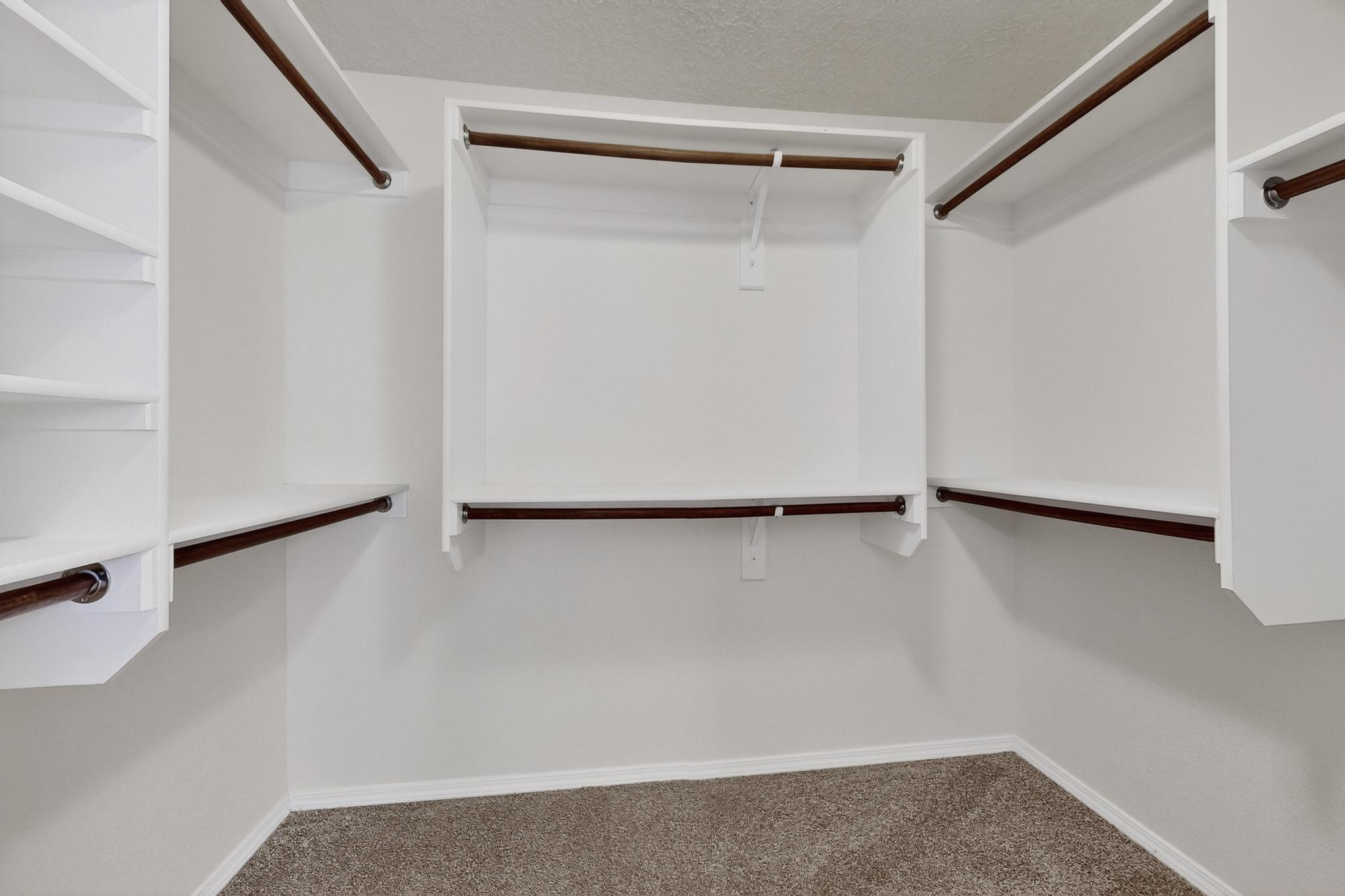 2800 CAMACHO Road SE