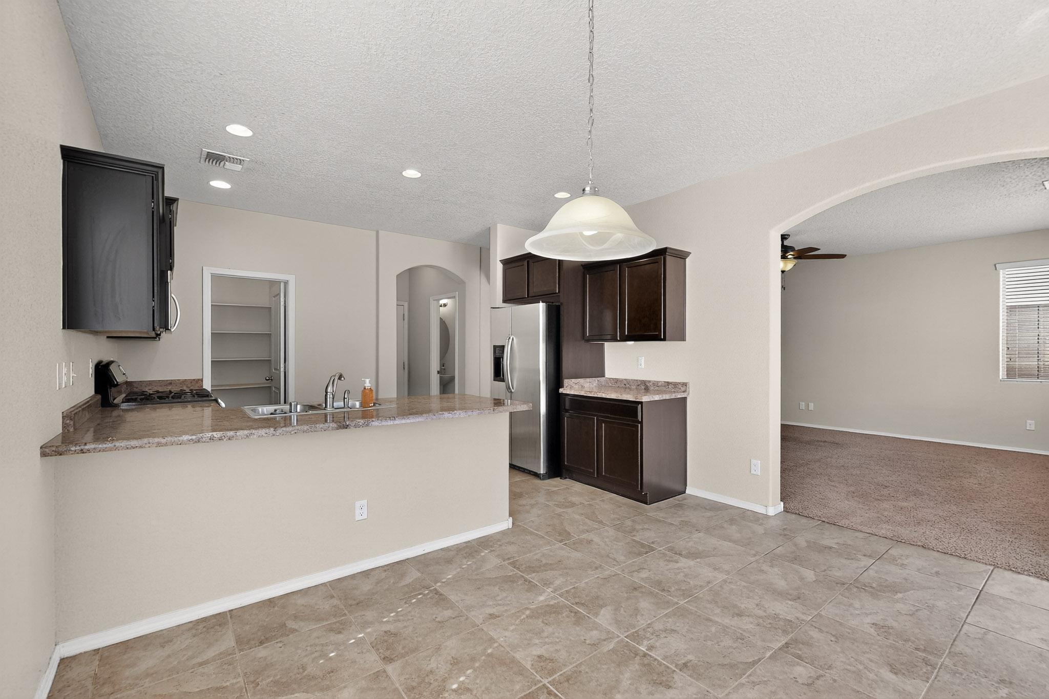 2800 CAMACHO Road SE