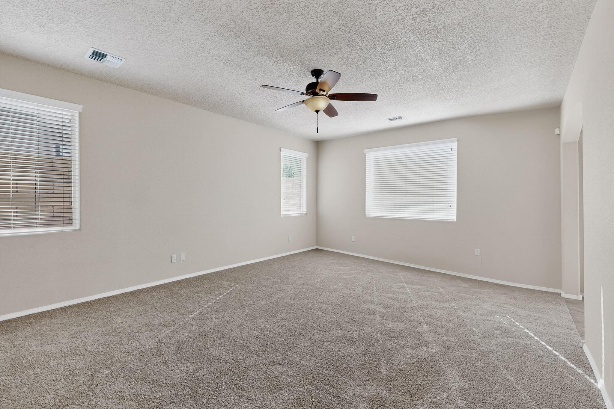 2800 CAMACHO Road SE