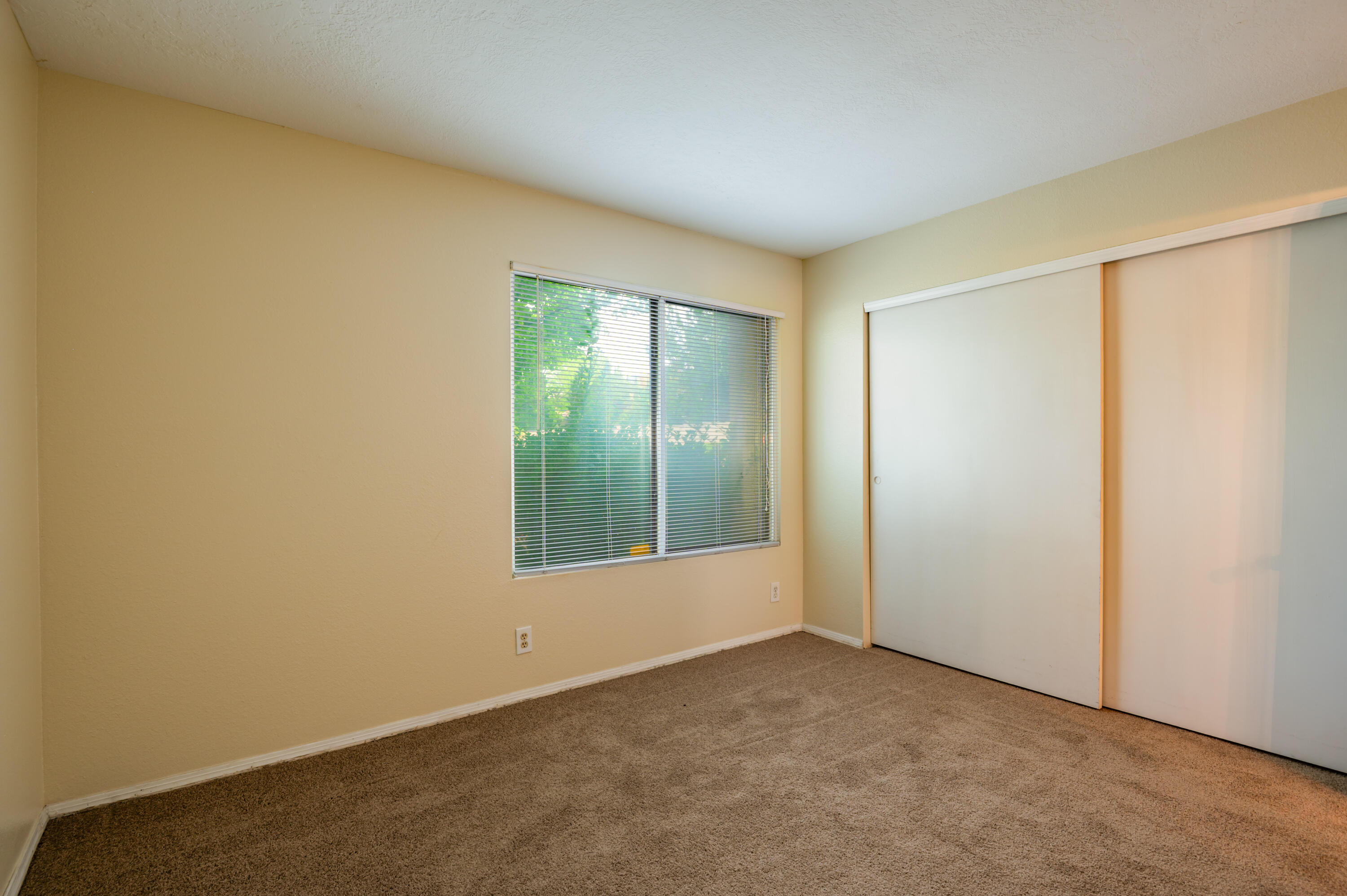 10221 LAS CASITAS Street NE