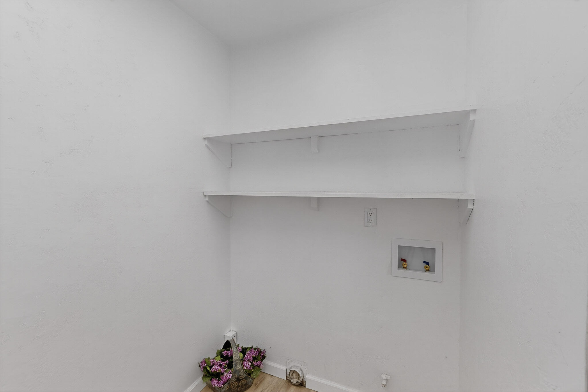 10904 BELLAMAH Avenue NE