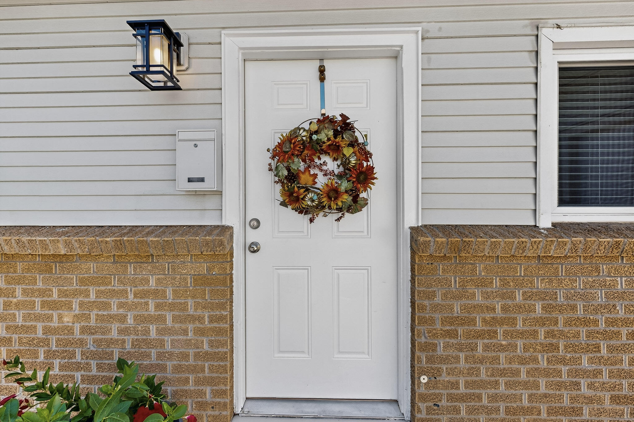 10904 BELLAMAH Avenue NE