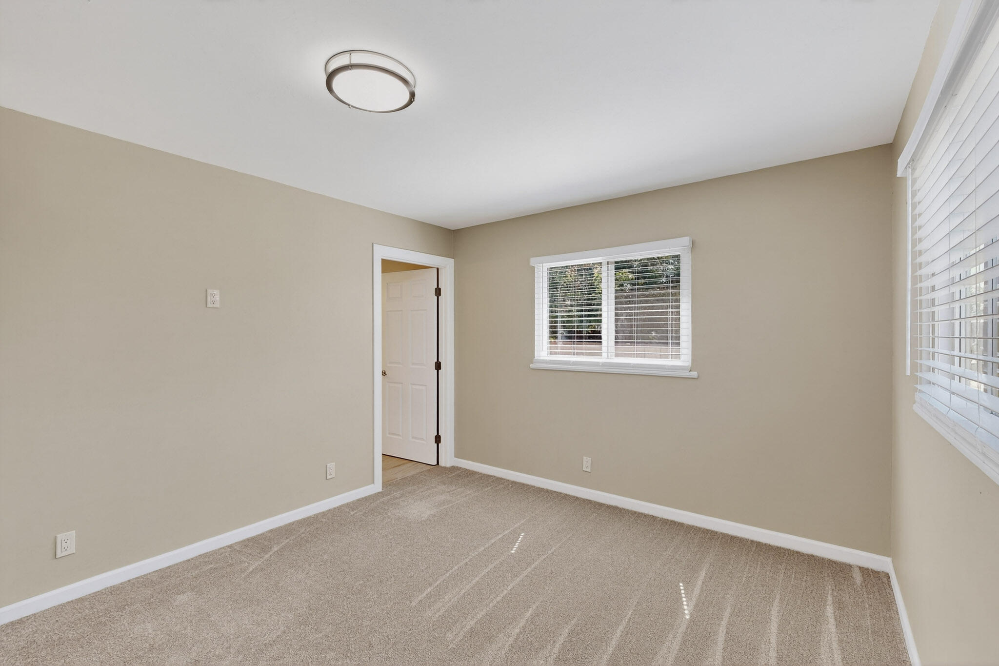 10904 BELLAMAH Avenue NE