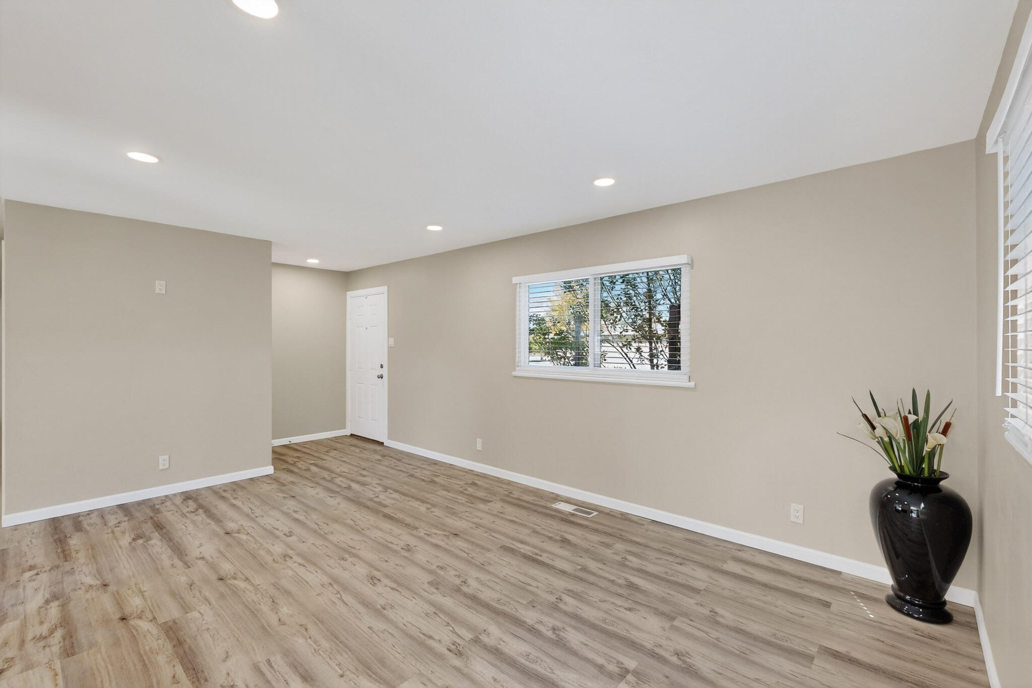 10904 BELLAMAH Avenue NE