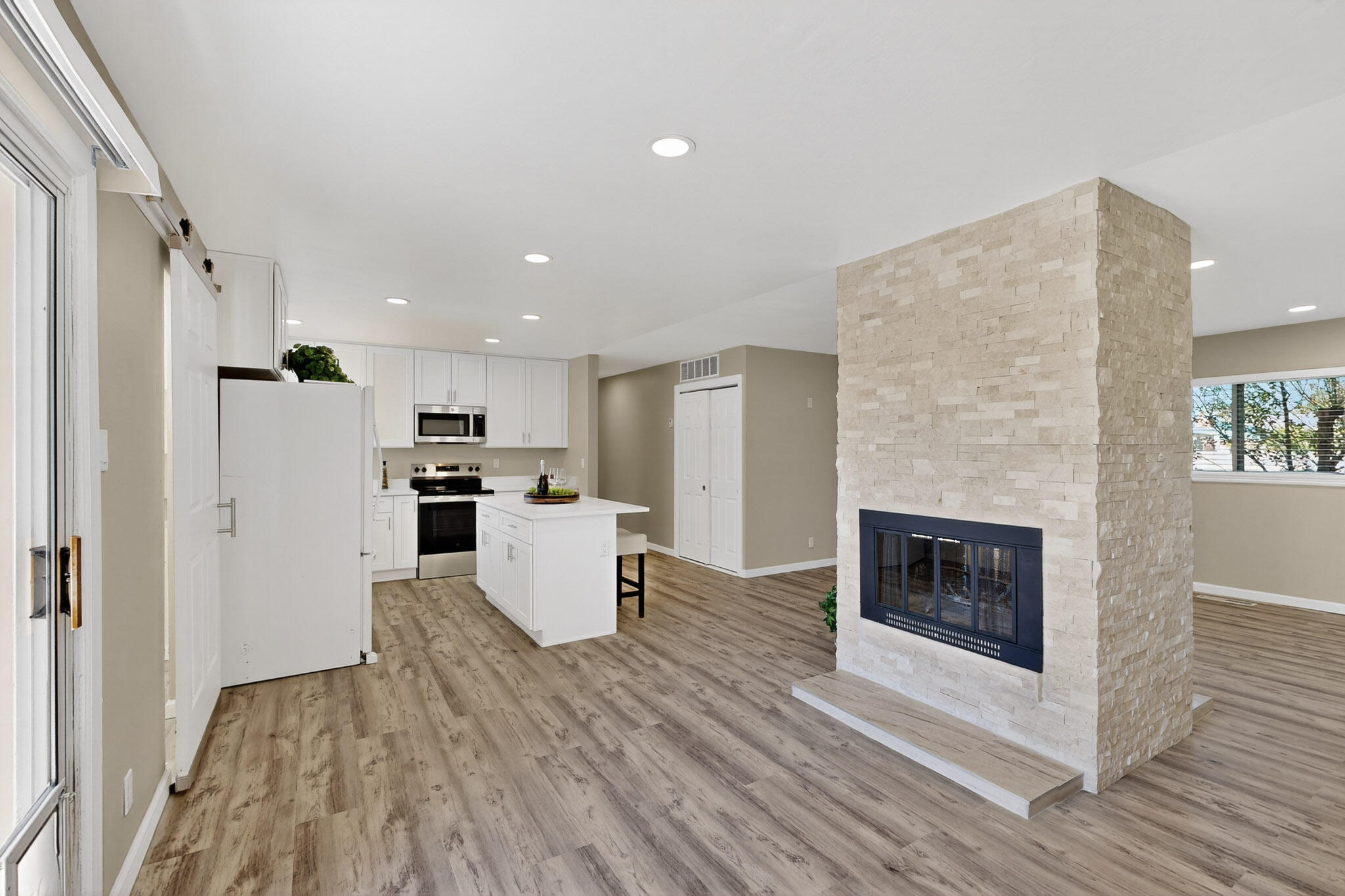 10904 BELLAMAH Avenue NE