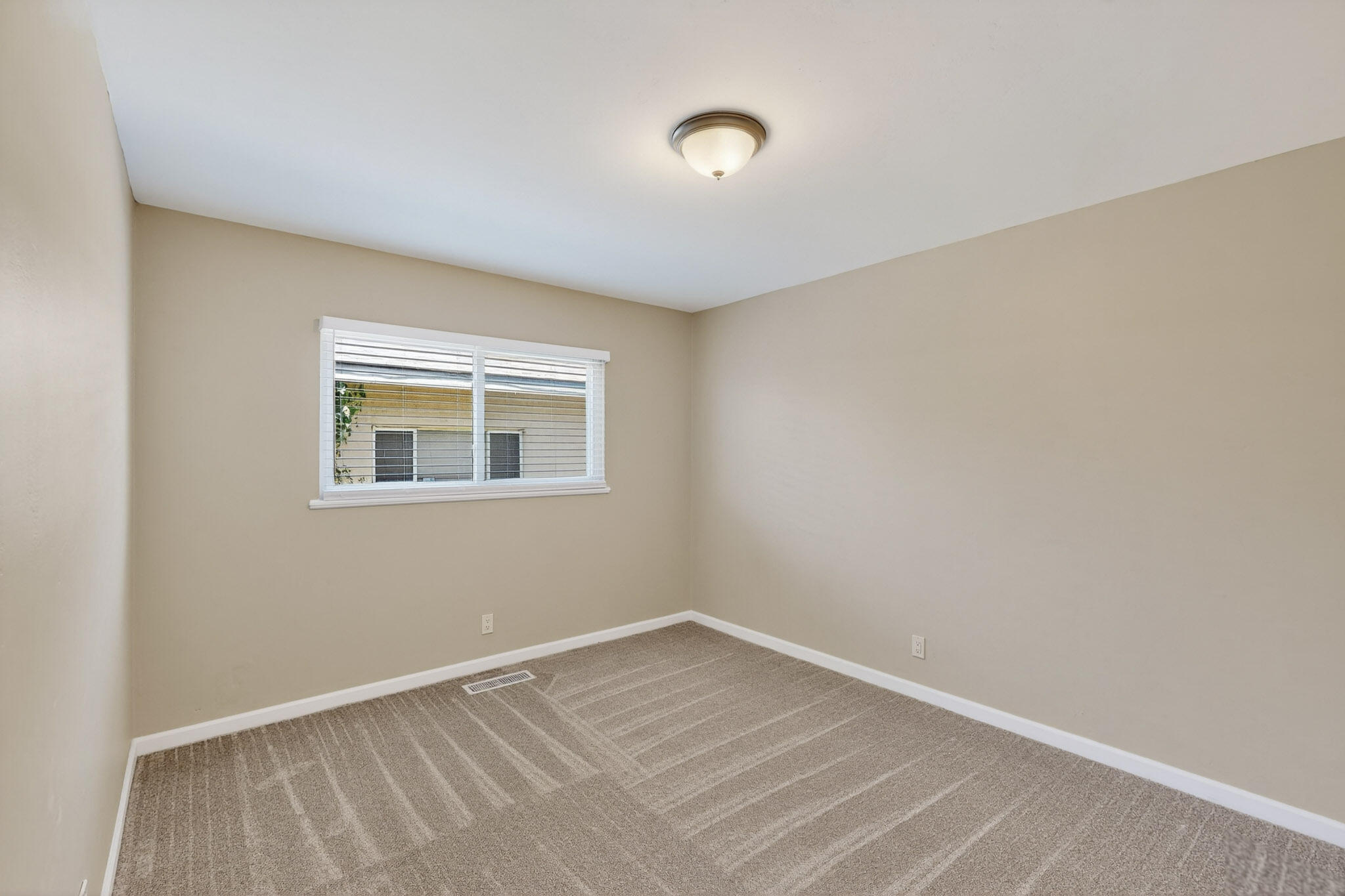 10904 BELLAMAH Avenue NE