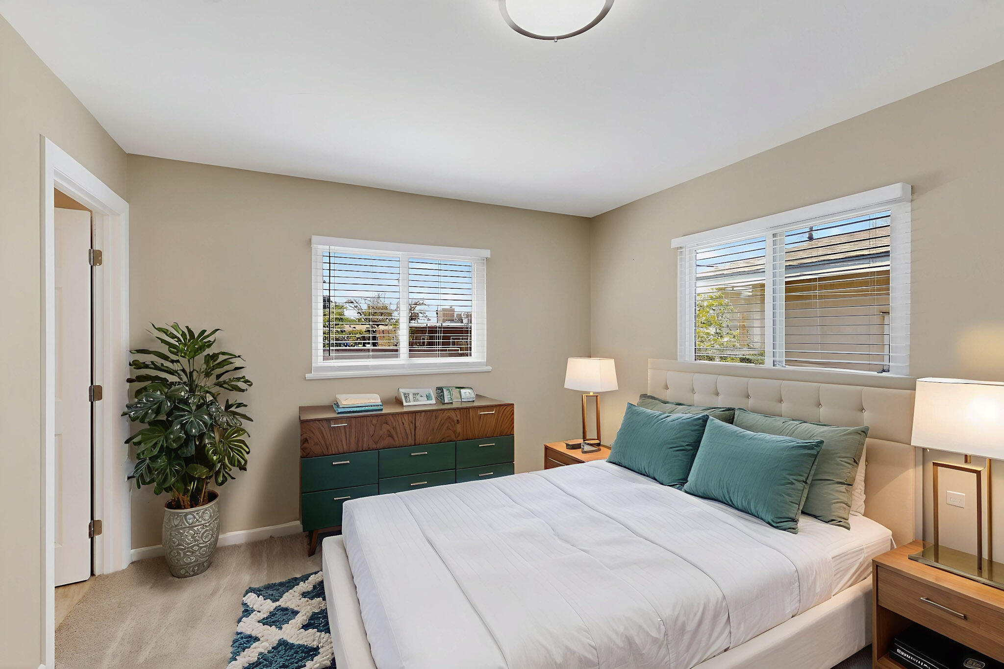 10904 BELLAMAH Avenue NE