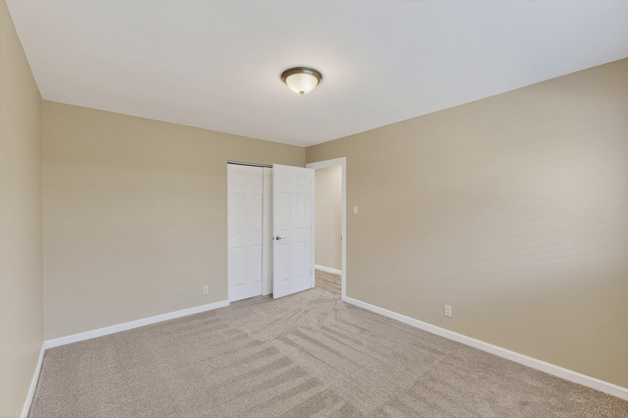 10904 BELLAMAH Avenue NE