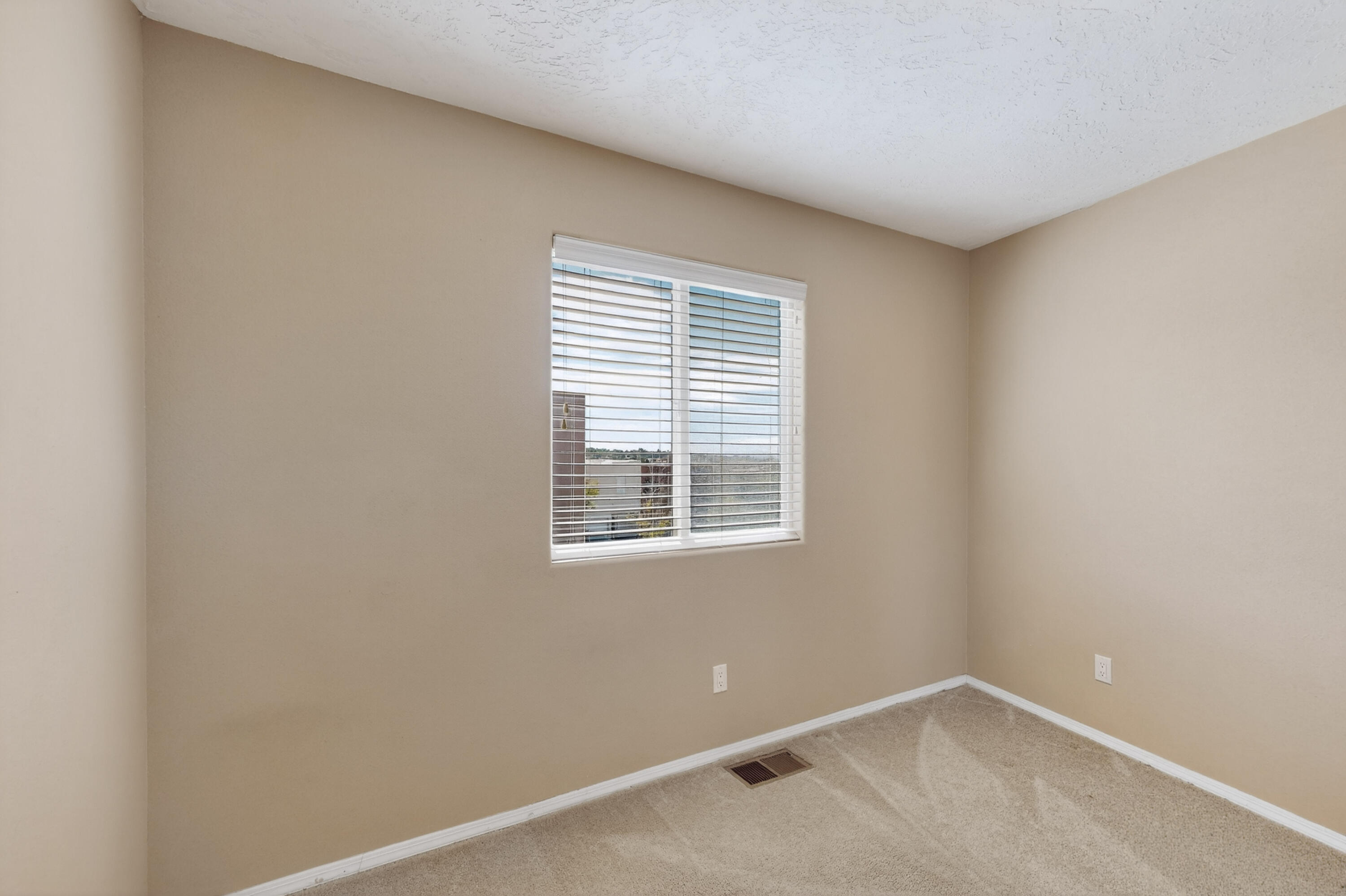 13600 SHAFFER Court SE