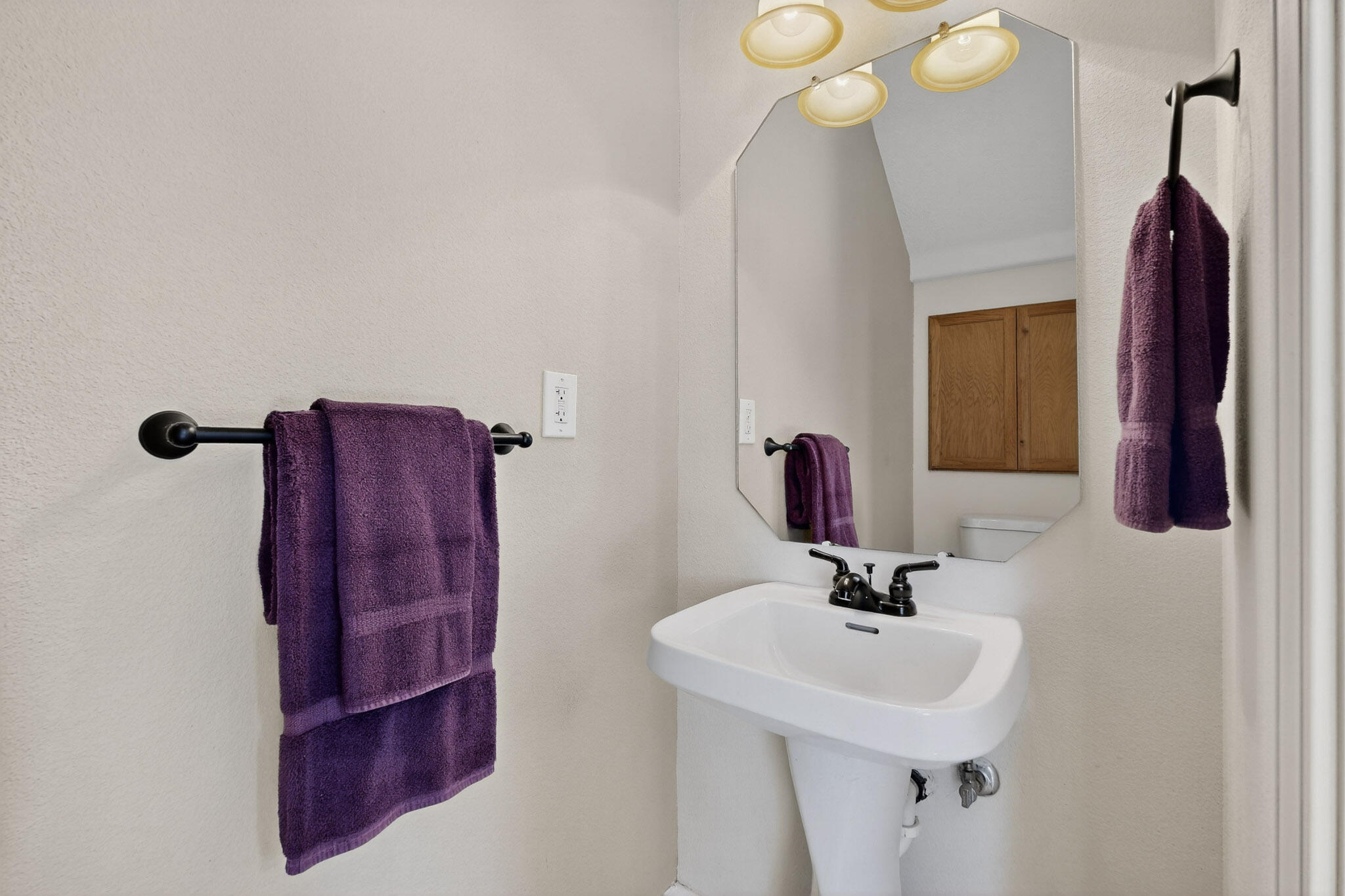 13600 SHAFFER Court SE