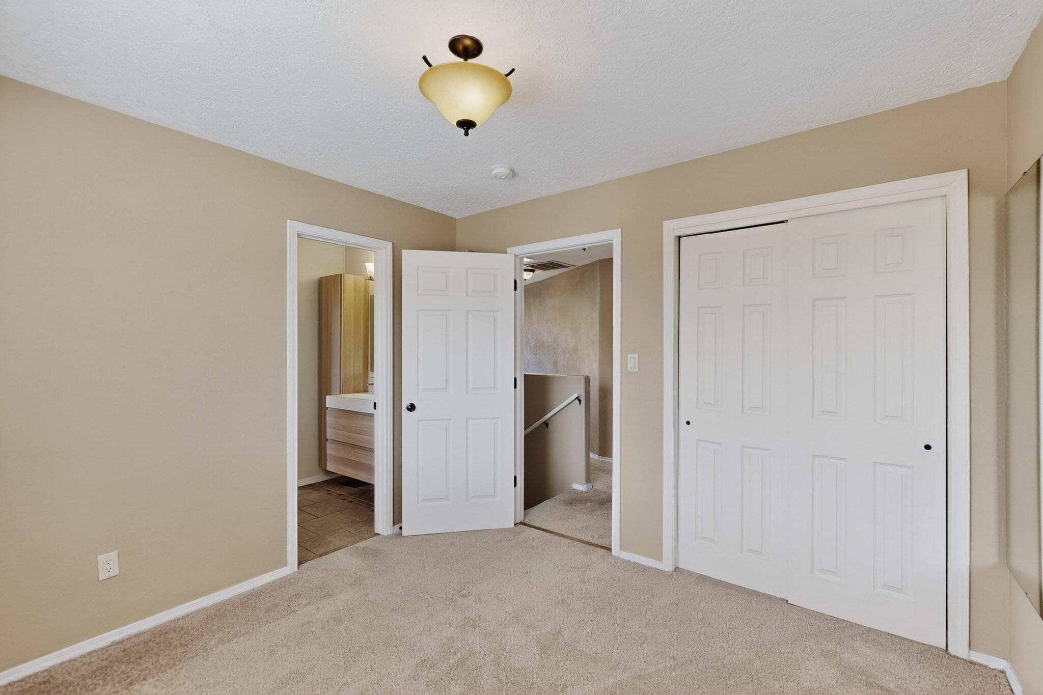 13600 SHAFFER Court SE