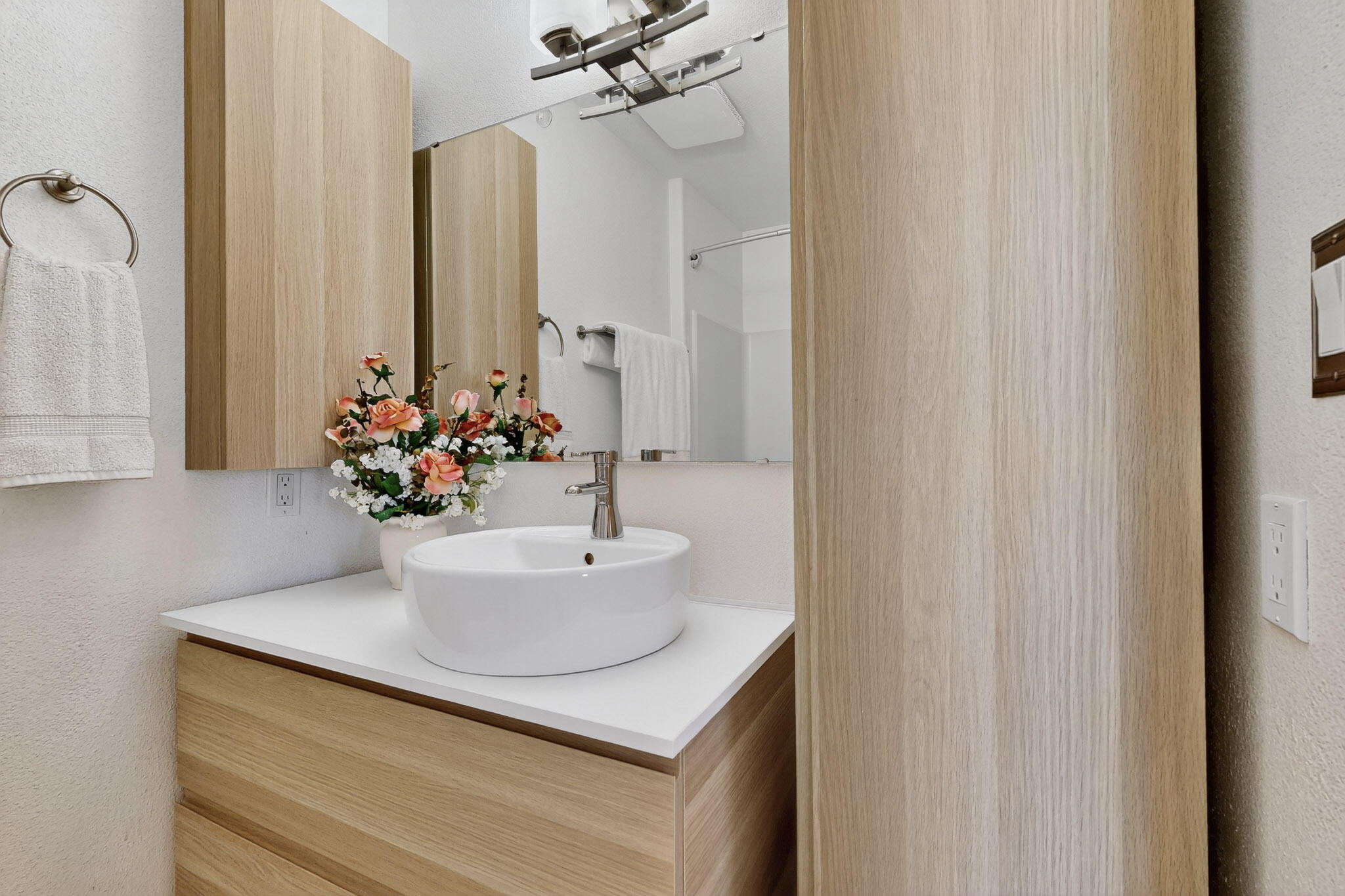 13600 SHAFFER Court SE