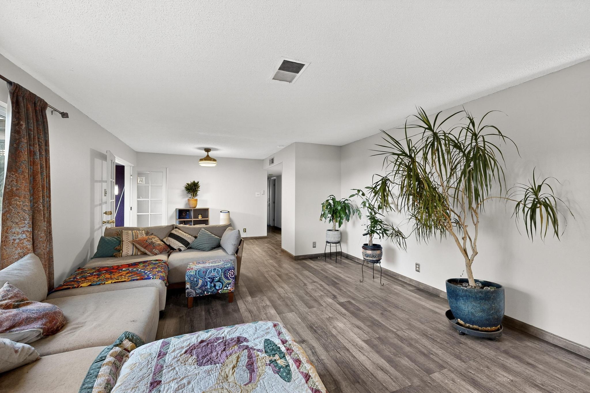 11501 GOLDEN GATE Avenue NE