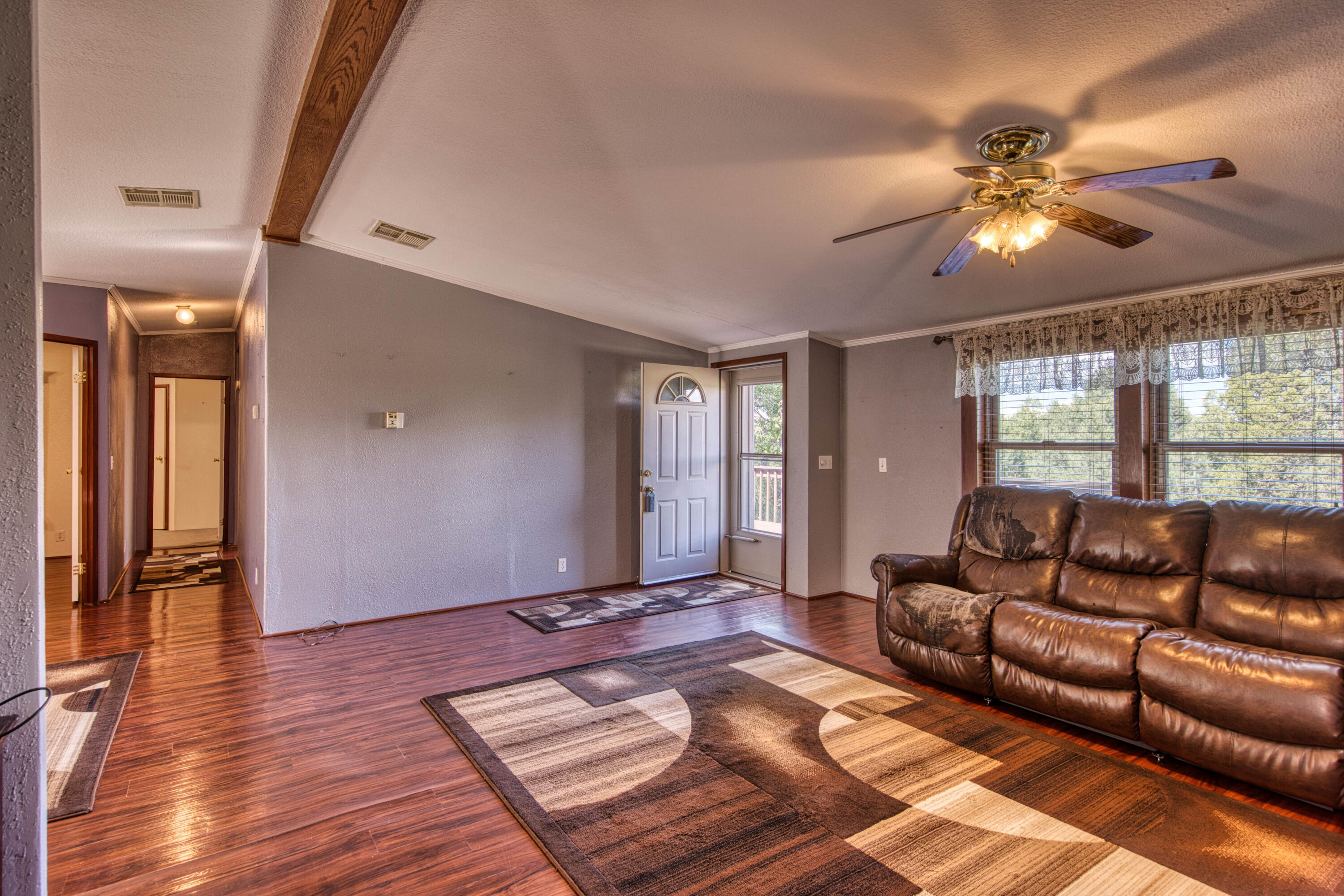 143 HOLLI Loop