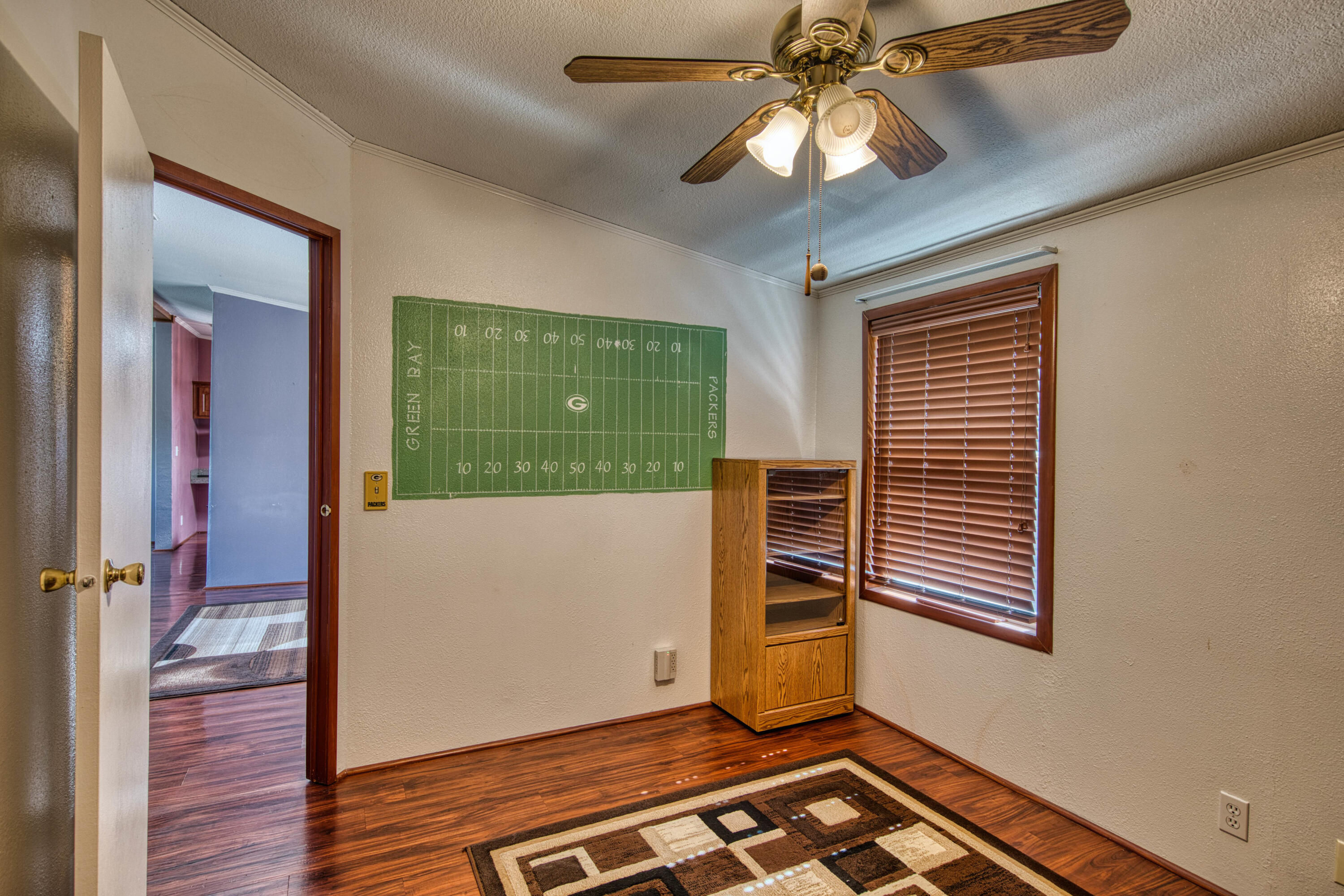 143 HOLLI Loop