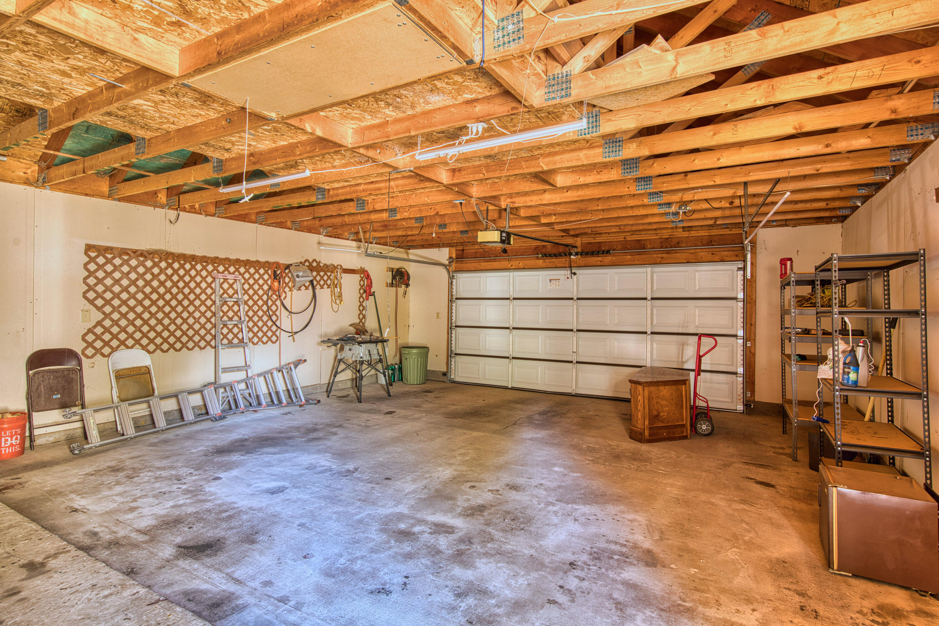 143 HOLLI Loop